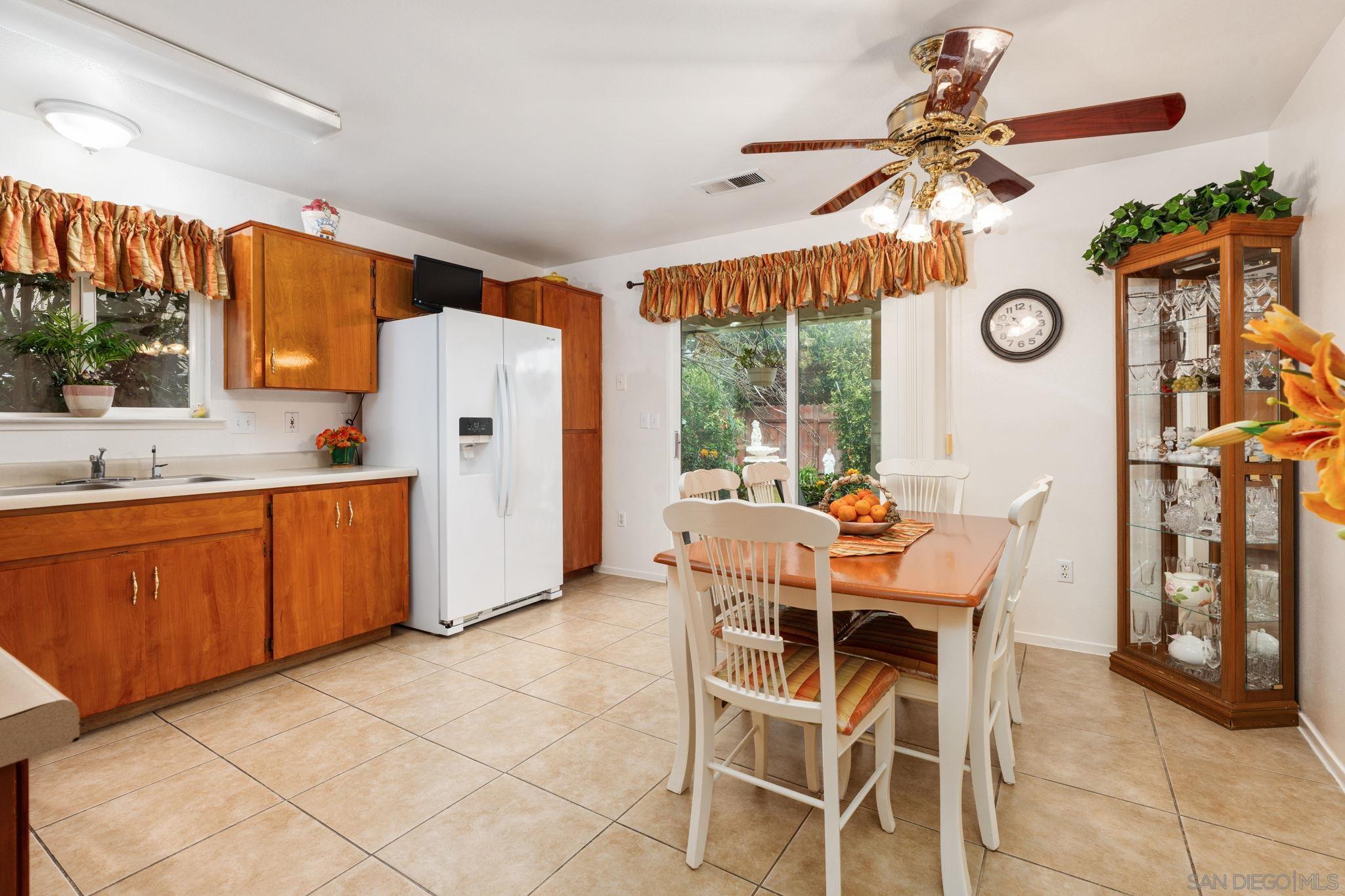 Detail Gallery Image 13 of 34 For 23663  Las Palmas Ave, Madera,  CA 93637 - 3 Beds | 2 Baths