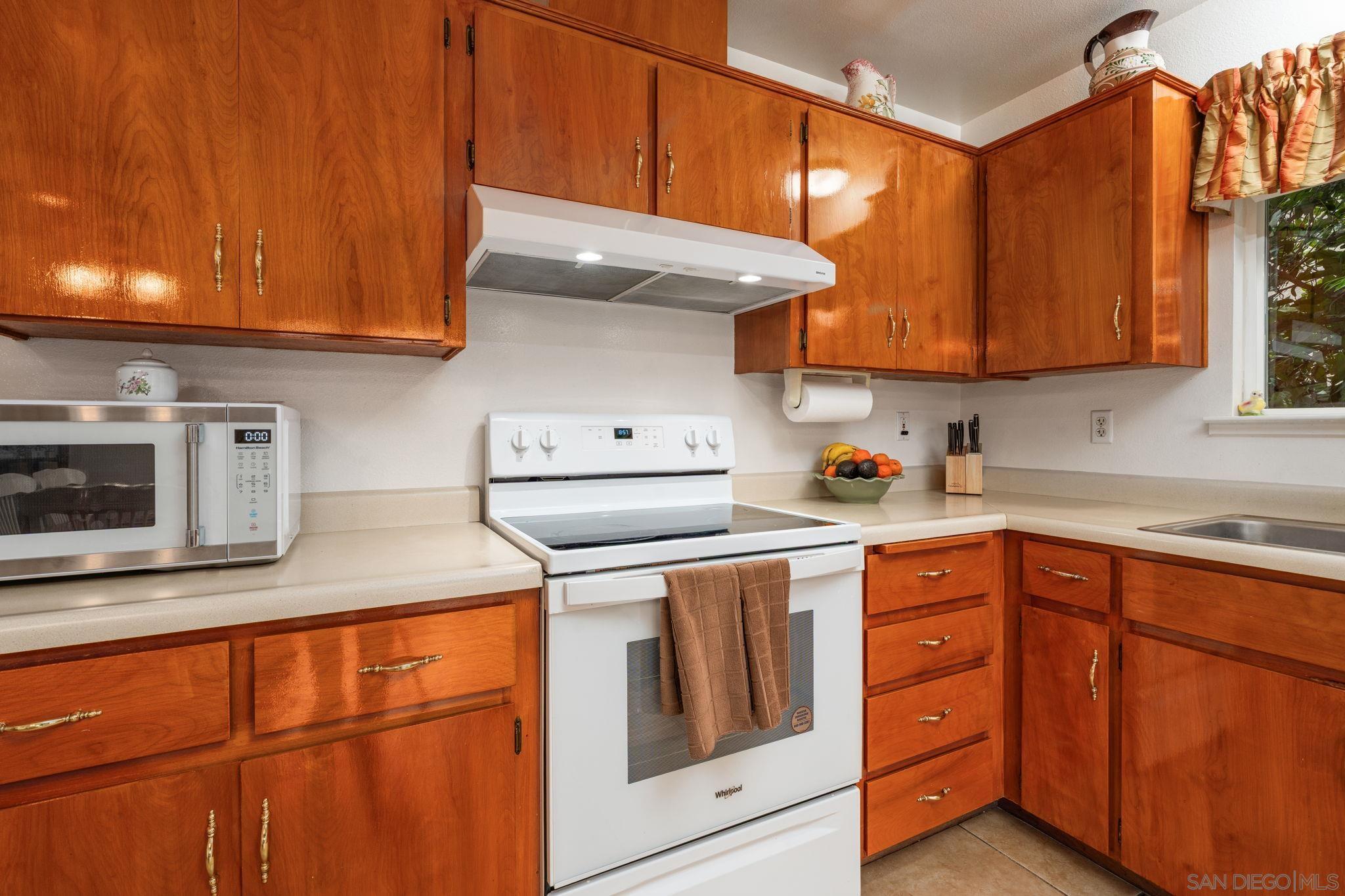 Detail Gallery Image 16 of 34 For 23663  Las Palmas Ave, Madera,  CA 93637 - 3 Beds | 2 Baths