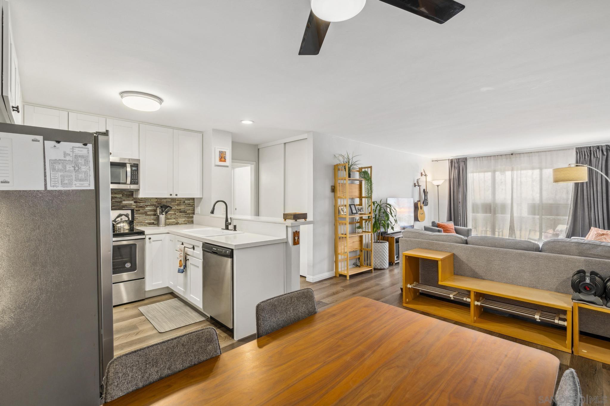 Detail Gallery Image 2 of 48 For 4600  Lamont St  #4-103,  San Diego,  CA 92109 - 2 Beds | 2 Baths