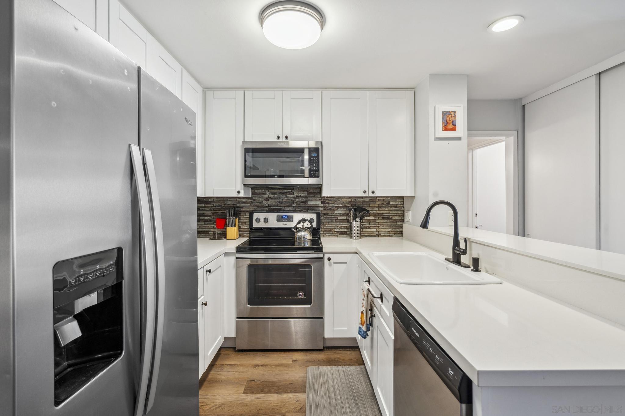 Detail Gallery Image 7 of 48 For 4600  Lamont St  #4-103,  San Diego,  CA 92109 - 2 Beds | 2 Baths