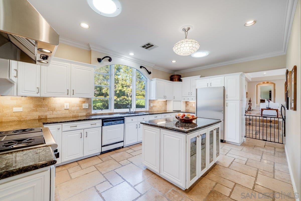 Detail Gallery Image 22 of 73 For 1  Saddle Creek Rd, Fallbrook,  CA 92028 - 4 Beds | 3 Baths