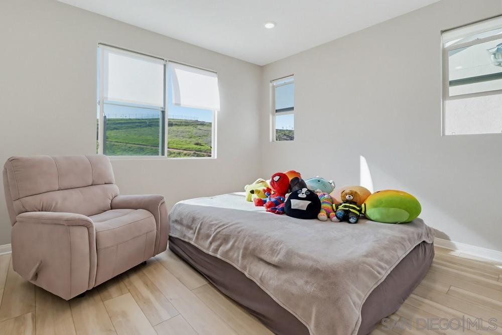 Detail Gallery Image 15 of 21 For 2080  Trevi Circle, Chula Vista,  CA 91913 - 4 Beds | 3 Baths