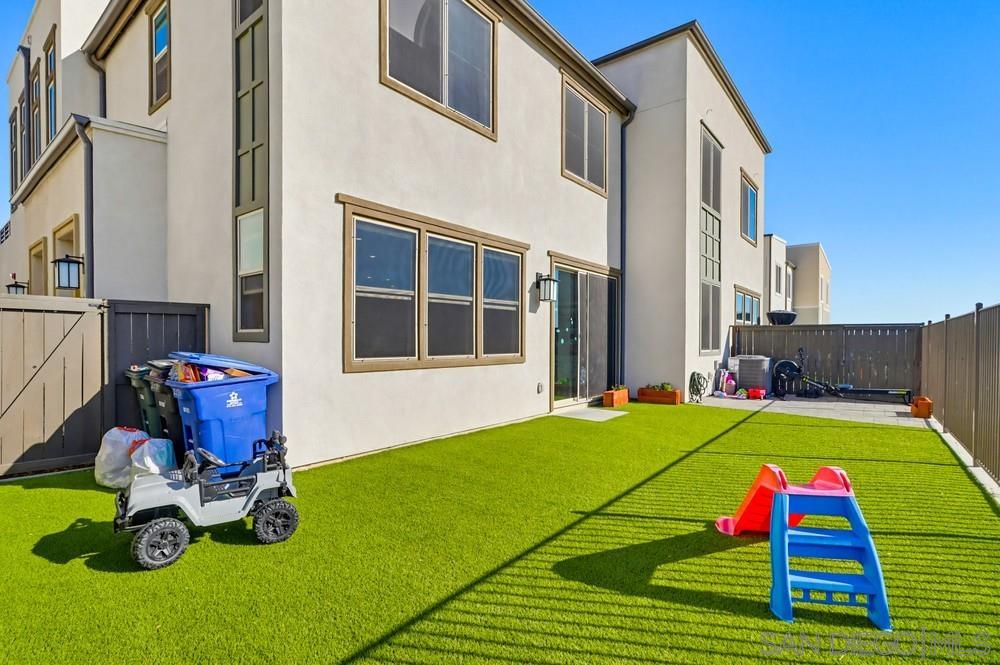 Detail Gallery Image 17 of 21 For 2080  Trevi Circle, Chula Vista,  CA 91913 - 4 Beds | 3 Baths