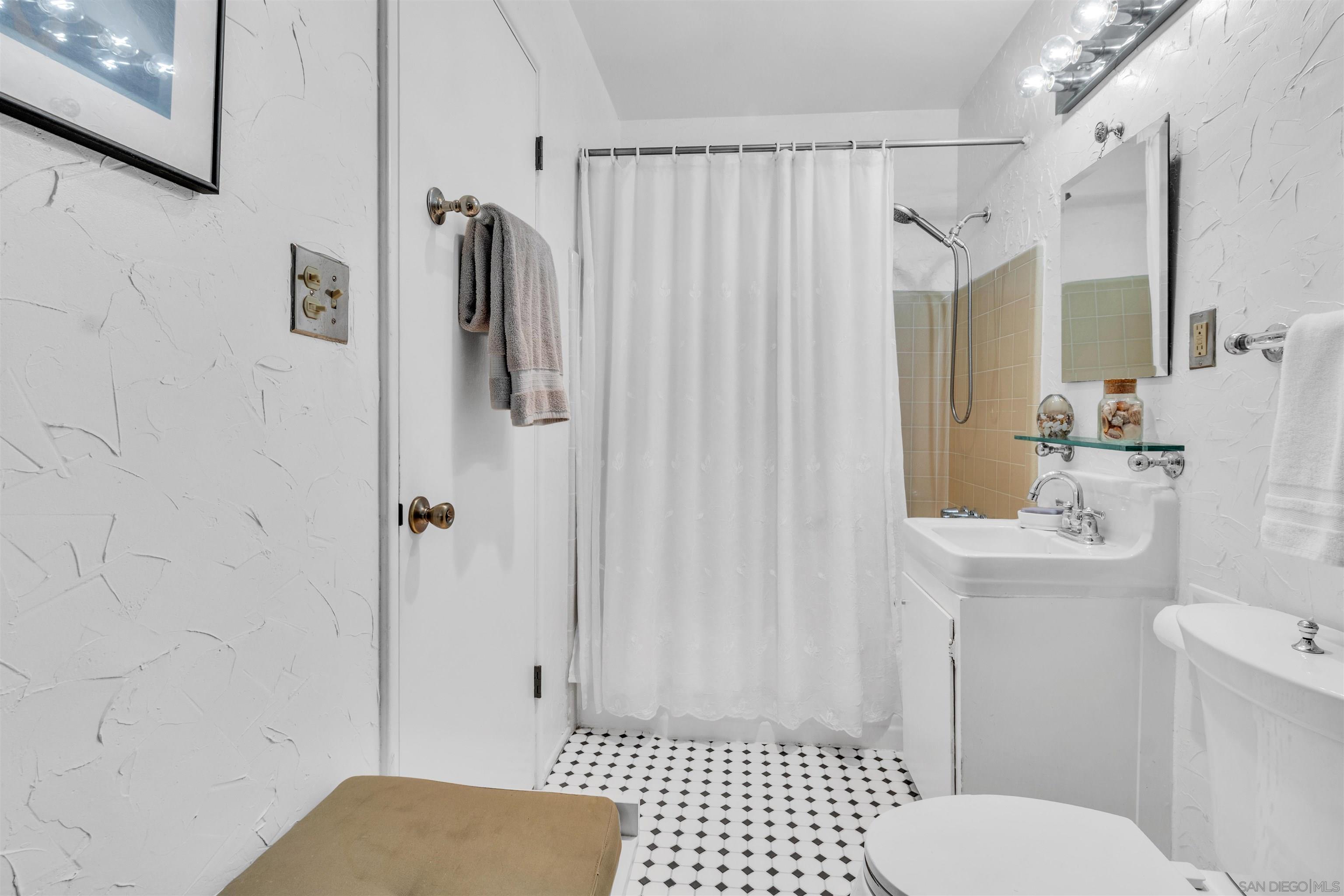 Detail Gallery Image 16 of 30 For 1617  Soledad Ave, La Jolla,  CA 92037 - 2 Beds | 2 Baths