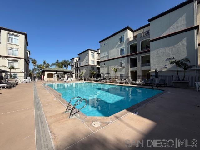 Detail Gallery Image 10 of 20 For 4155  Executive Dr  E310, La Jolla,  CA 92037 - 2 Beds | 2 Baths