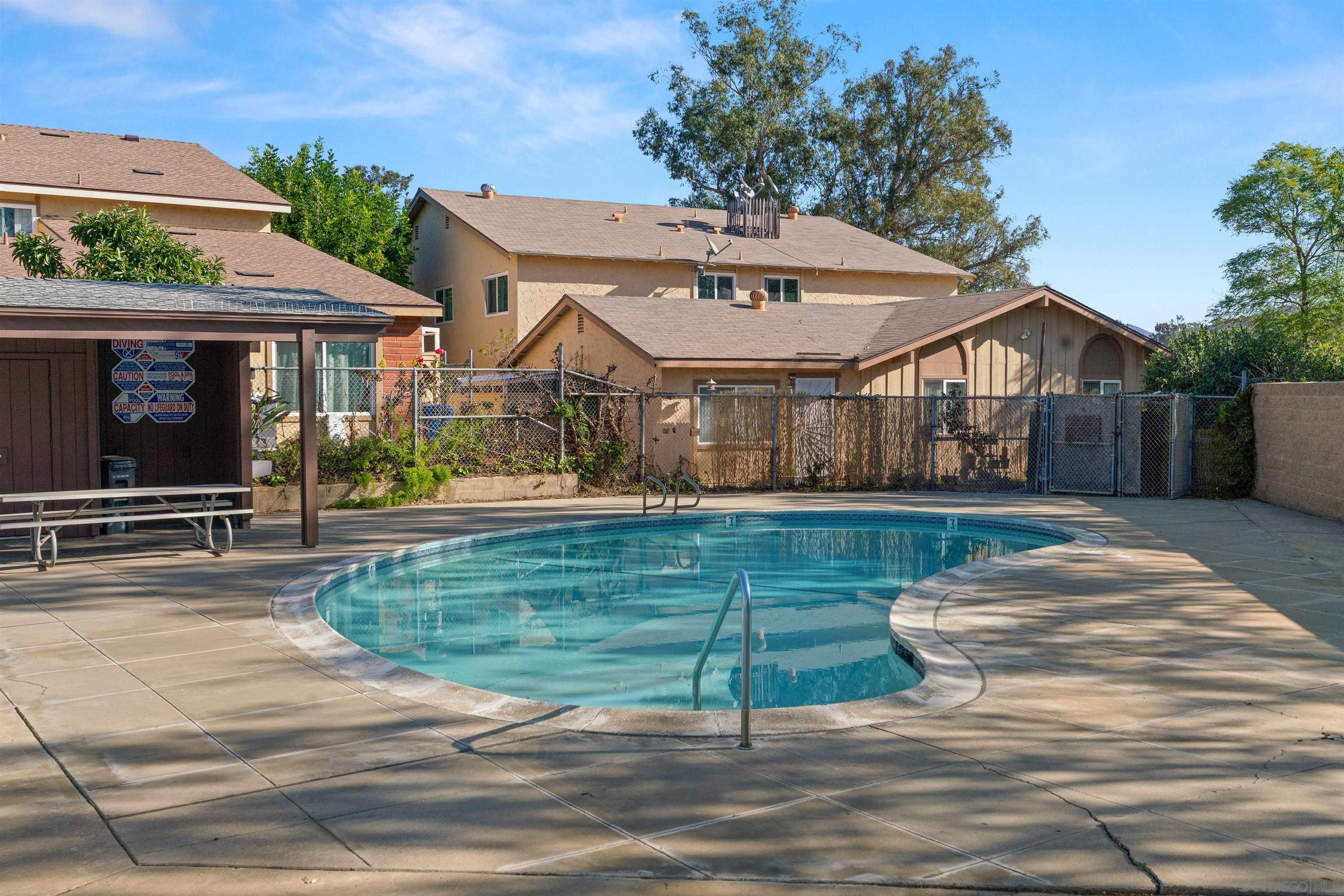 Detail Gallery Image 34 of 41 For 11052  via San Marco, San Diego,  CA 92129 - 2 Beds | 1/1 Baths