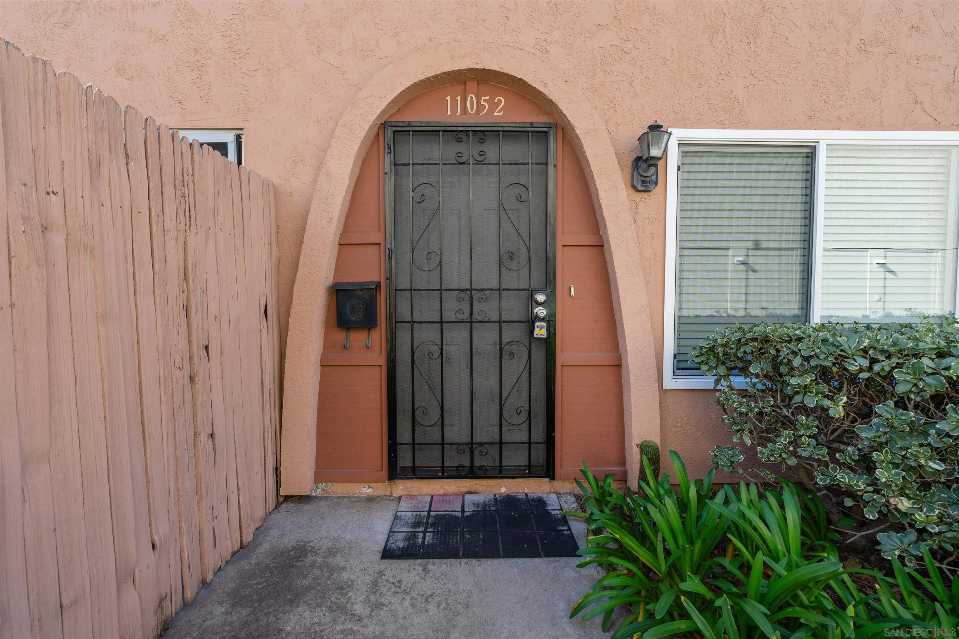 Detail Gallery Image 5 of 41 For 11052  via San Marco, San Diego,  CA 92129 - 2 Beds | 1/1 Baths