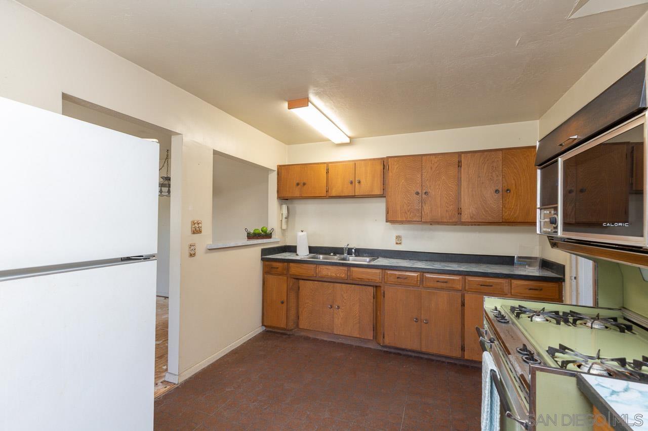 Detail Gallery Image 9 of 24 For 737  Laguna Avenue, El Cajon,  CA 92020 - 2 Beds | 2 Baths