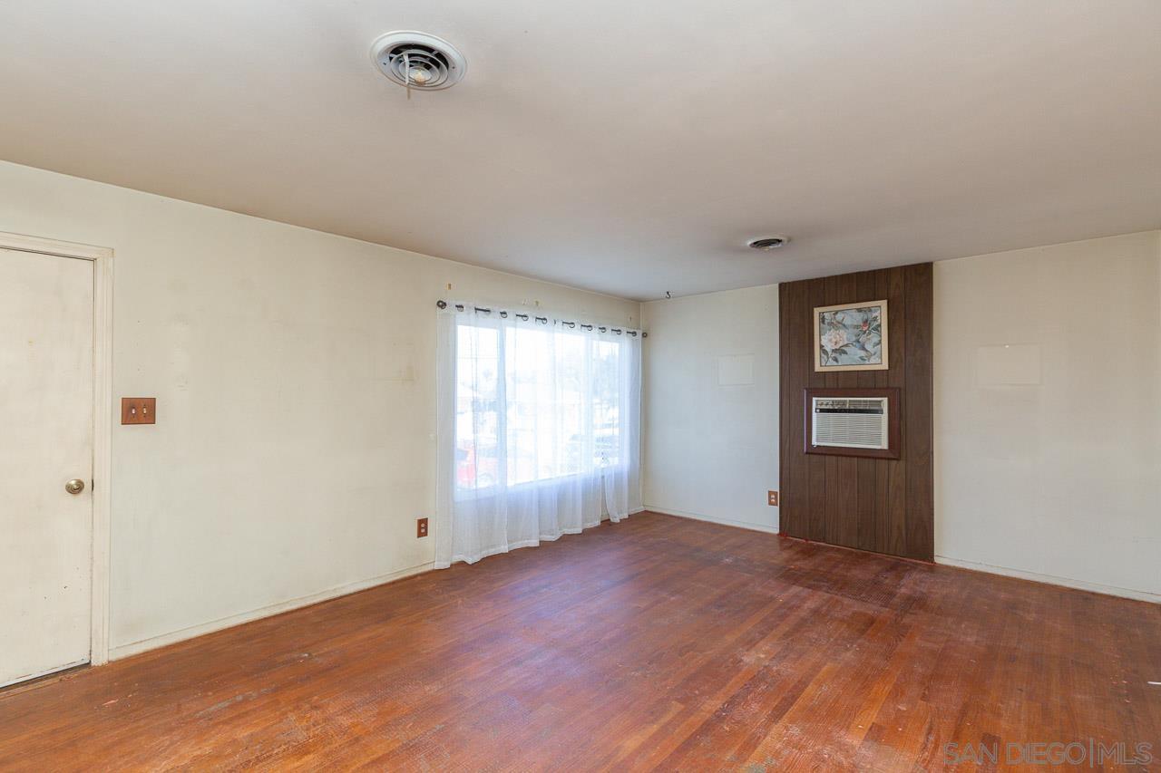 Detail Gallery Image 4 of 24 For 737  Laguna Avenue, El Cajon,  CA 92020 - 2 Beds | 2 Baths