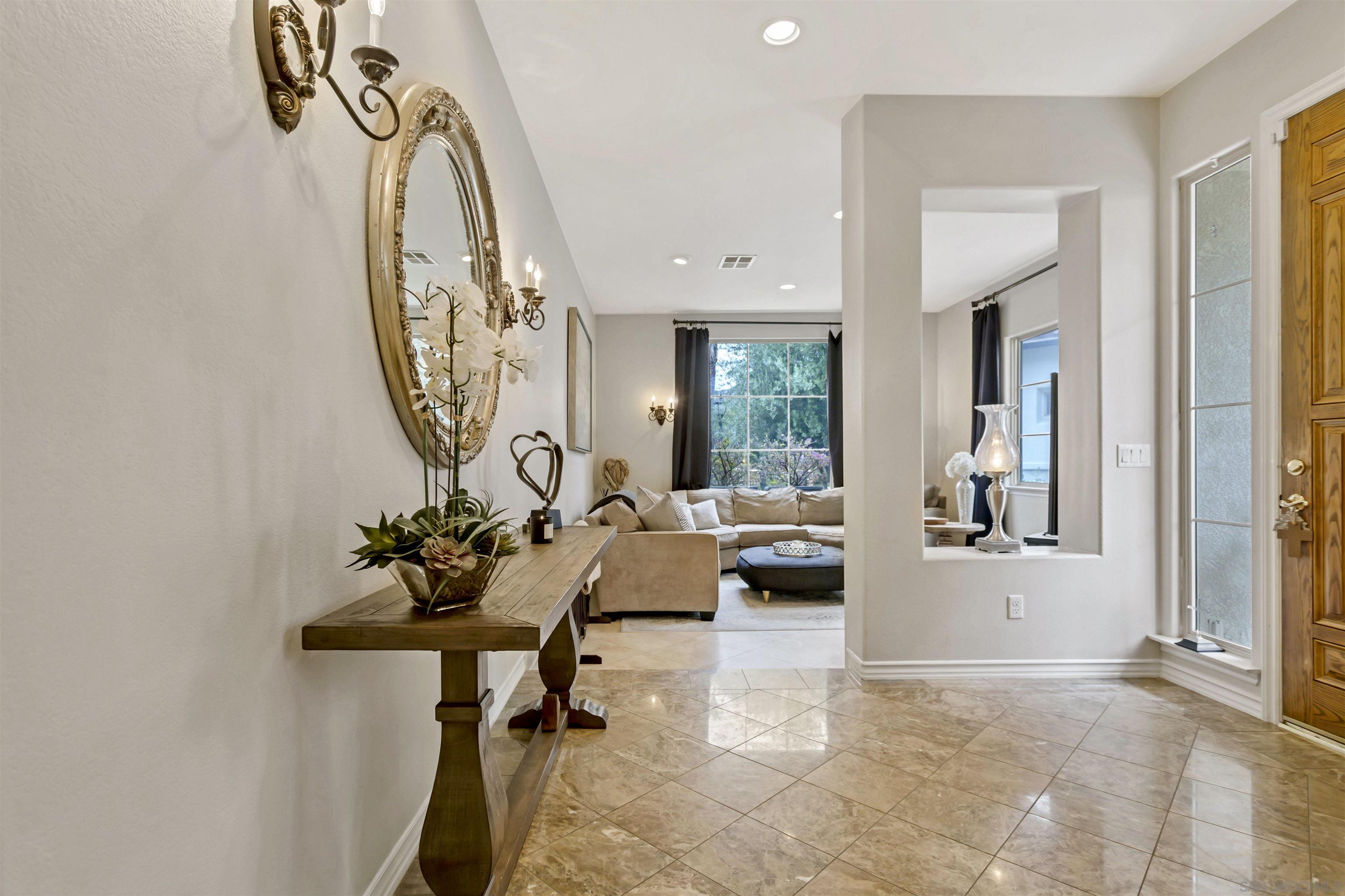 Detail Gallery Image 2 of 25 For 4229  via Mira Monte, Agoura Hills,  CA 91301 - 3 Beds | 2/1 Baths