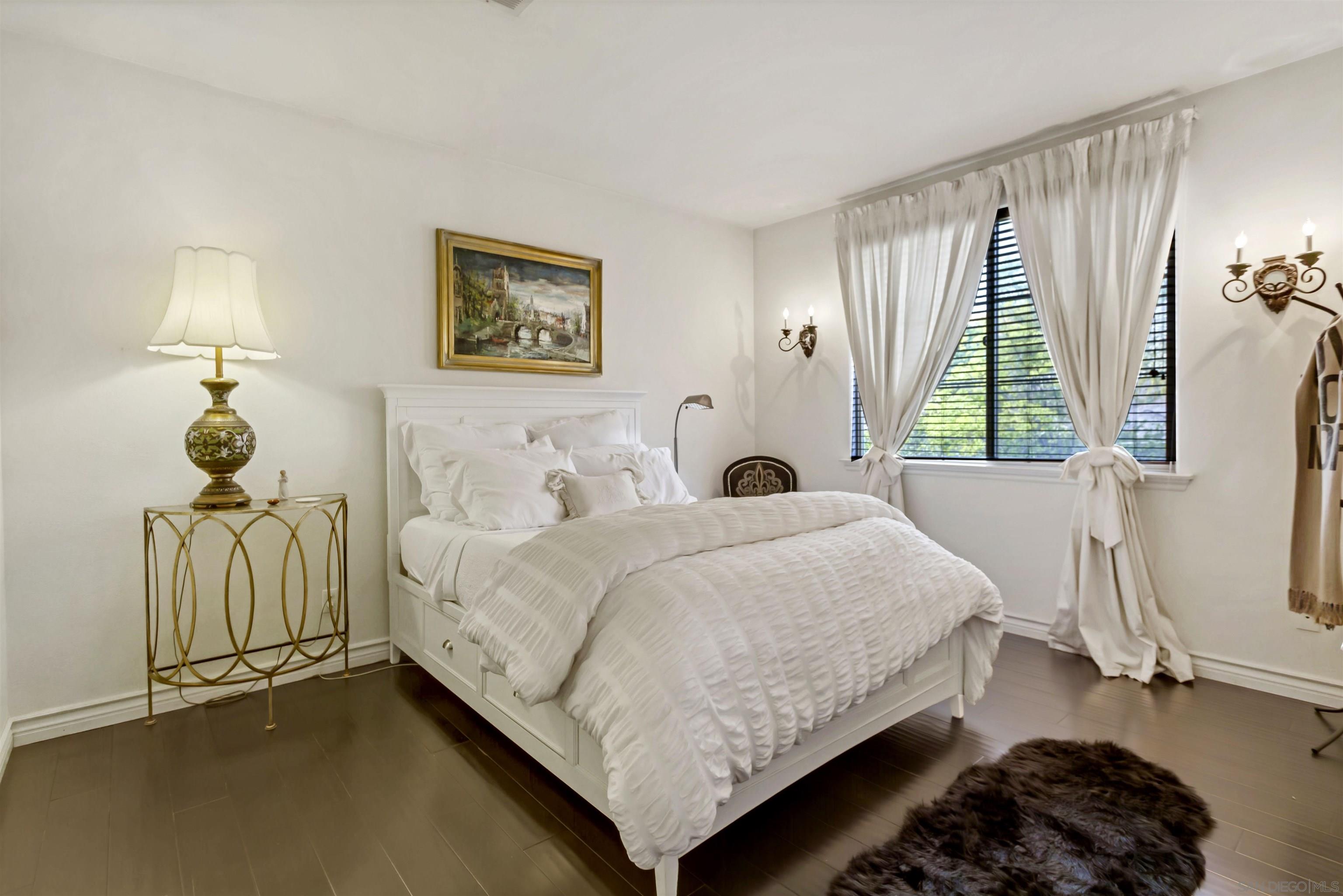 Detail Gallery Image 22 of 25 For 4229  via Mira Monte, Agoura Hills,  CA 91301 - 3 Beds | 2/1 Baths