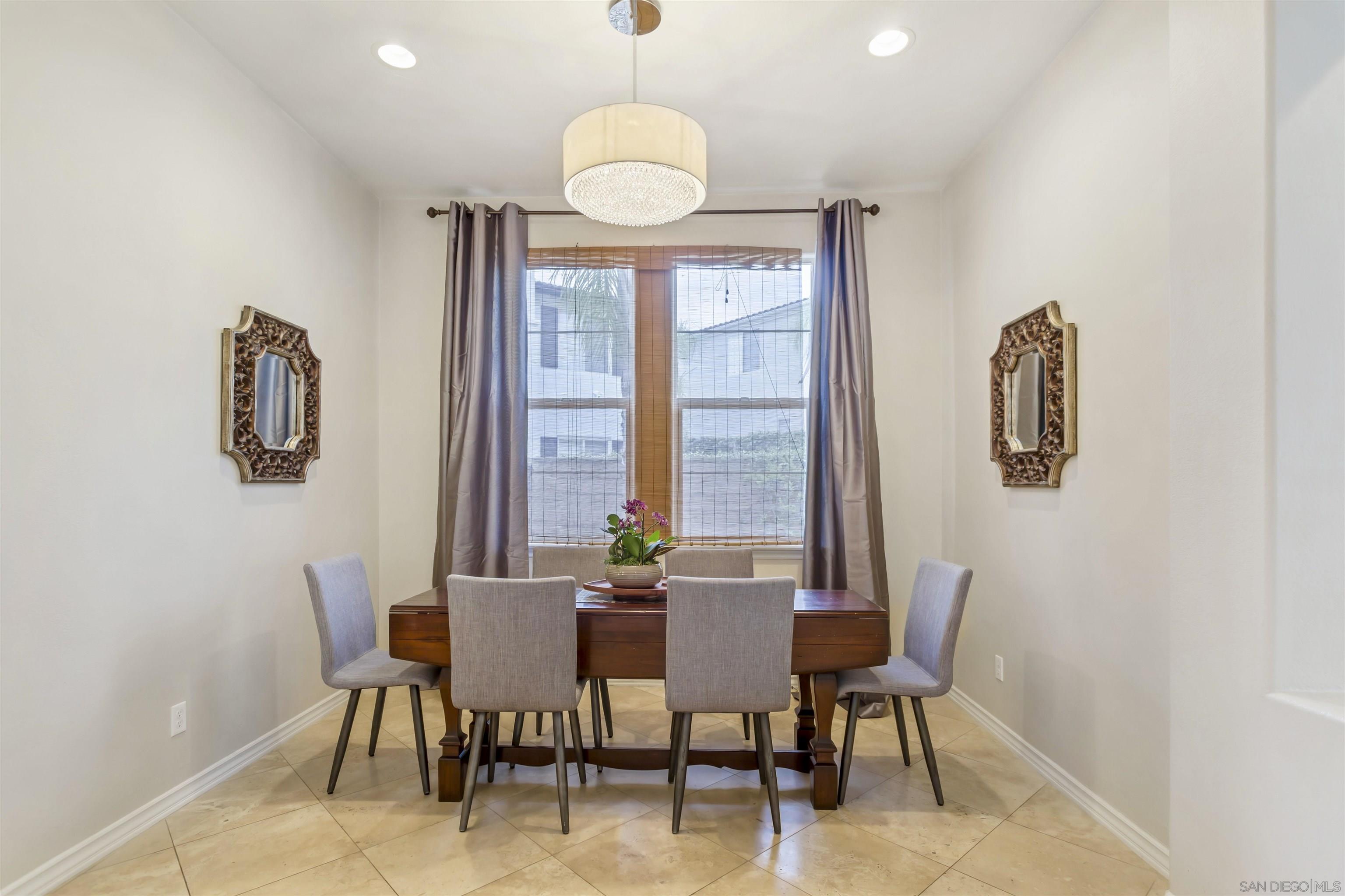 Detail Gallery Image 6 of 25 For 4229  via Mira Monte, Agoura Hills,  CA 91301 - 3 Beds | 2/1 Baths