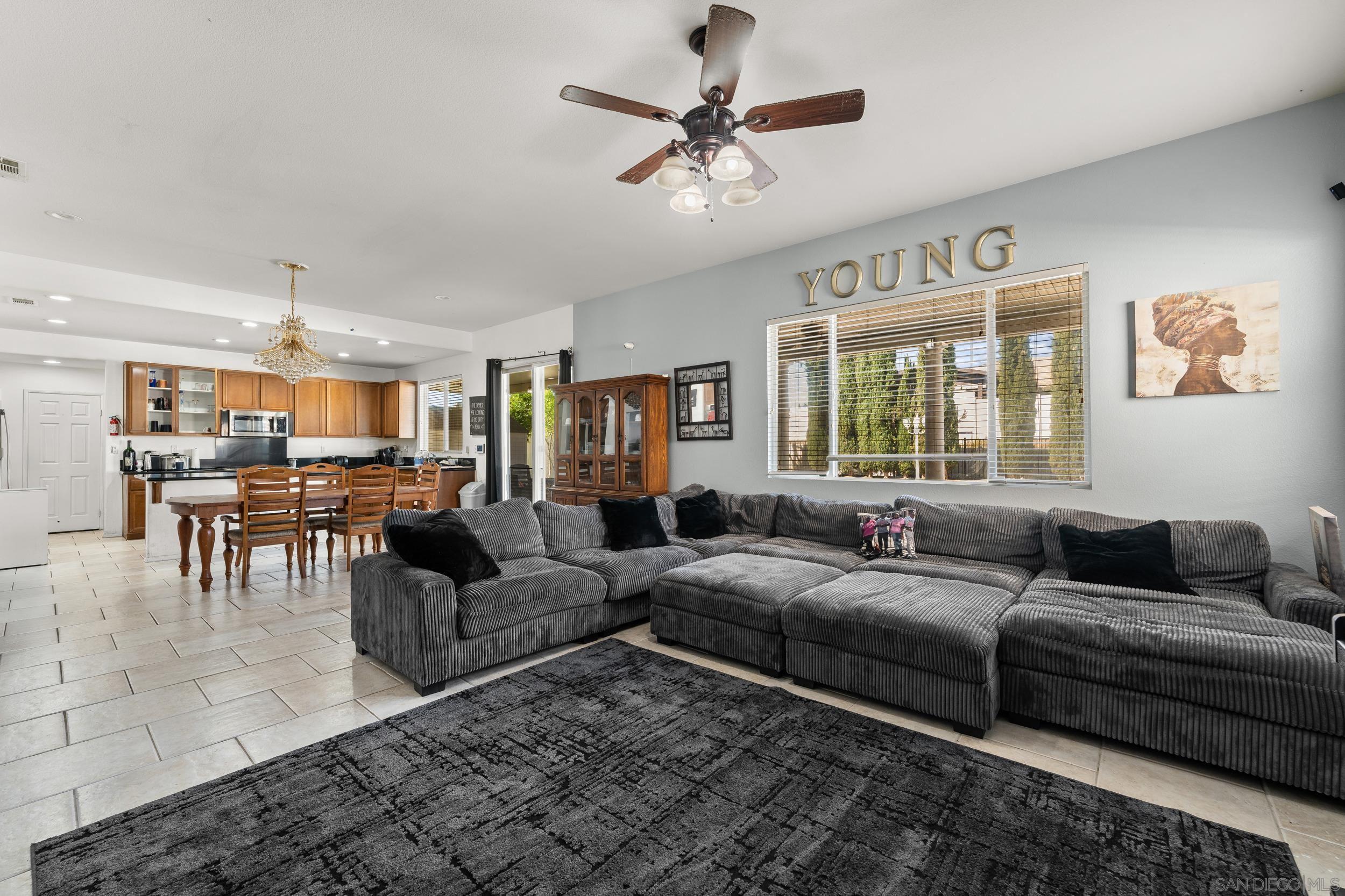 Detail Gallery Image 2 of 8 For 30487  White Fir Dr, Menifee,  CA 92584 - 6 Beds | 4 Baths