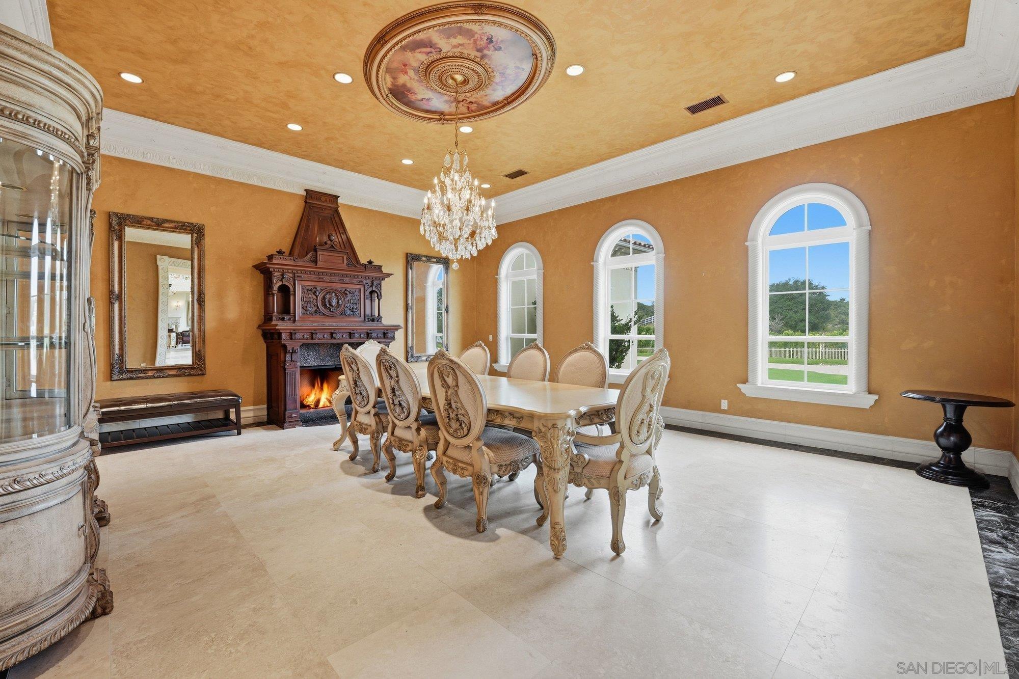 Detail Gallery Image 12 of 59 For 19319  Calle Juanito, Murrieta,  CA 92562 - 5 Beds | 5/3 Baths