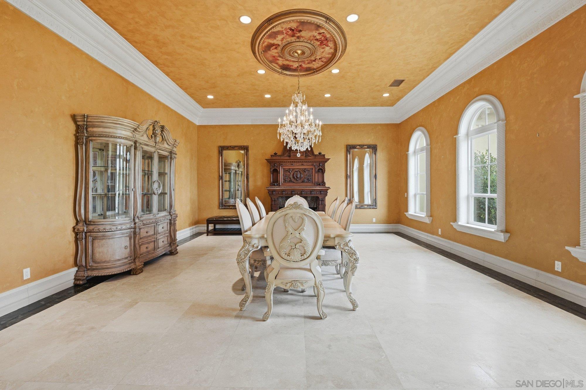 Detail Gallery Image 13 of 59 For 19319  Calle Juanito, Murrieta,  CA 92562 - 5 Beds | 5/3 Baths