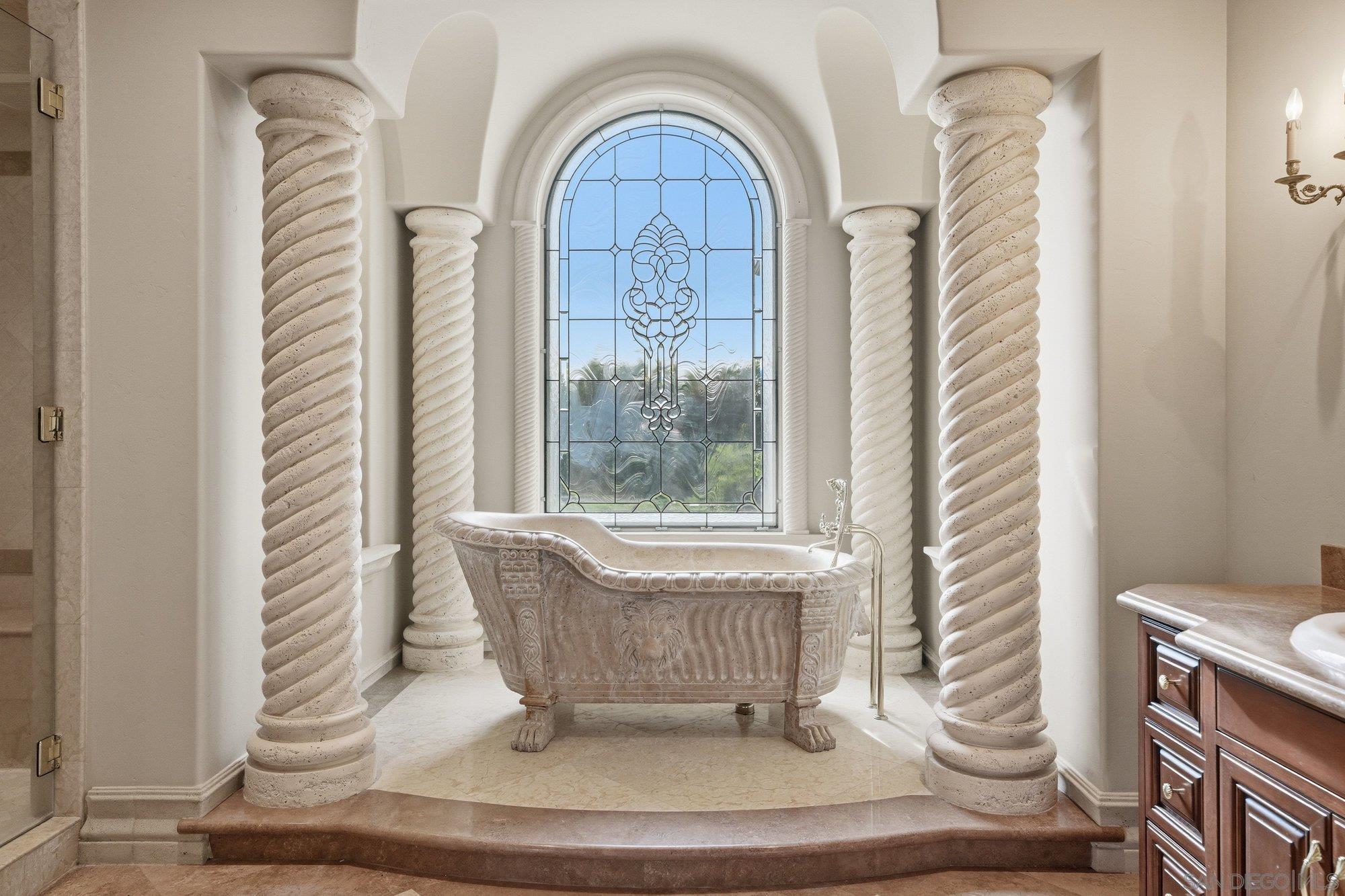 Detail Gallery Image 29 of 59 For 19319  Calle Juanito, Murrieta,  CA 92562 - 5 Beds | 5/3 Baths