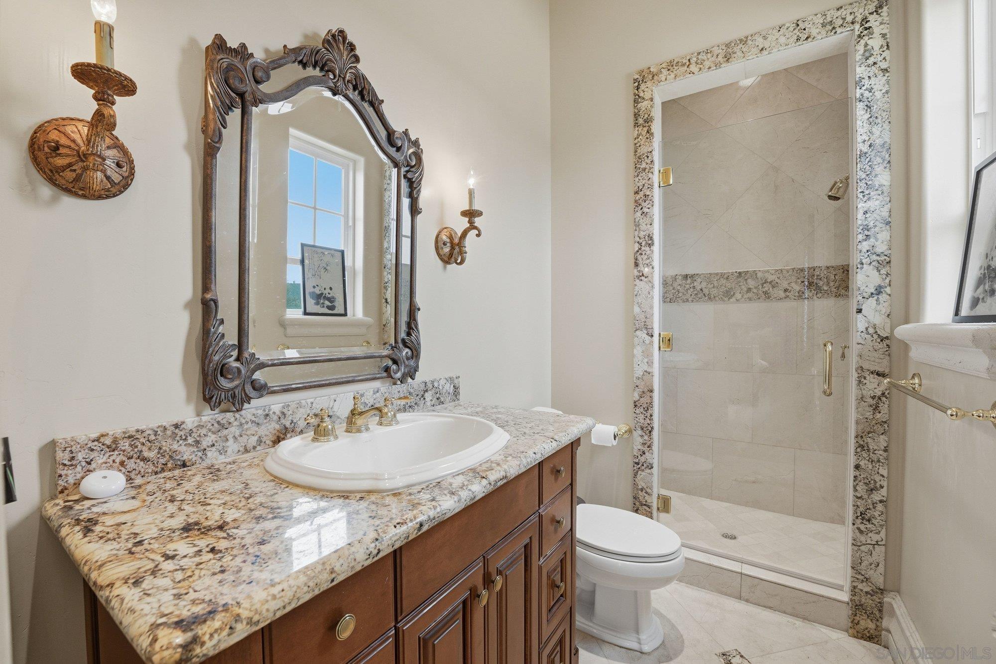 Detail Gallery Image 38 of 59 For 19319  Calle Juanito, Murrieta,  CA 92562 - 5 Beds | 5/3 Baths