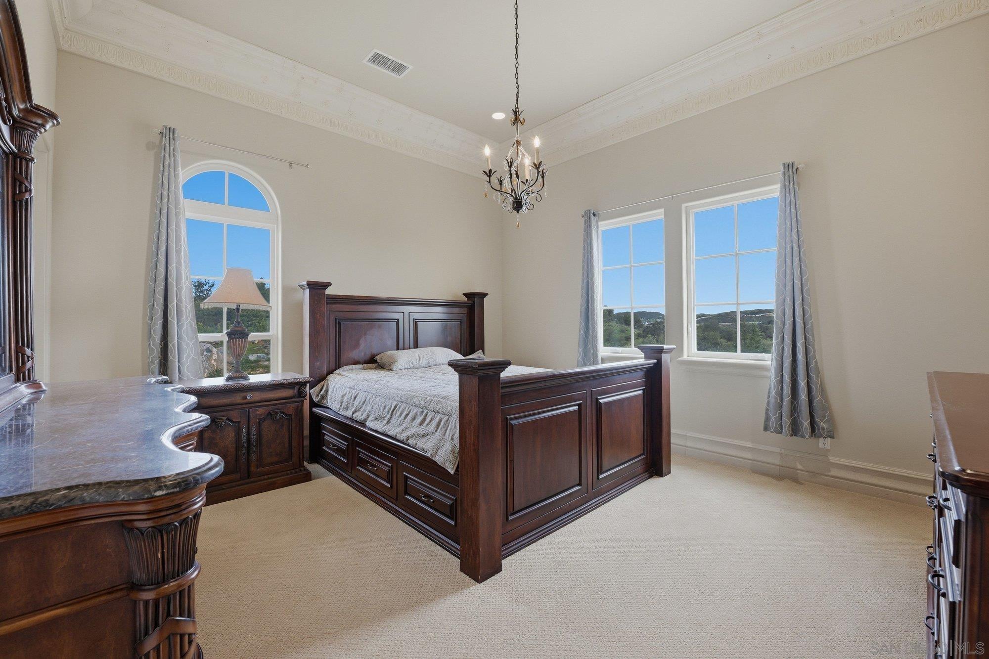 Detail Gallery Image 39 of 59 For 19319  Calle Juanito, Murrieta,  CA 92562 - 5 Beds | 5/3 Baths