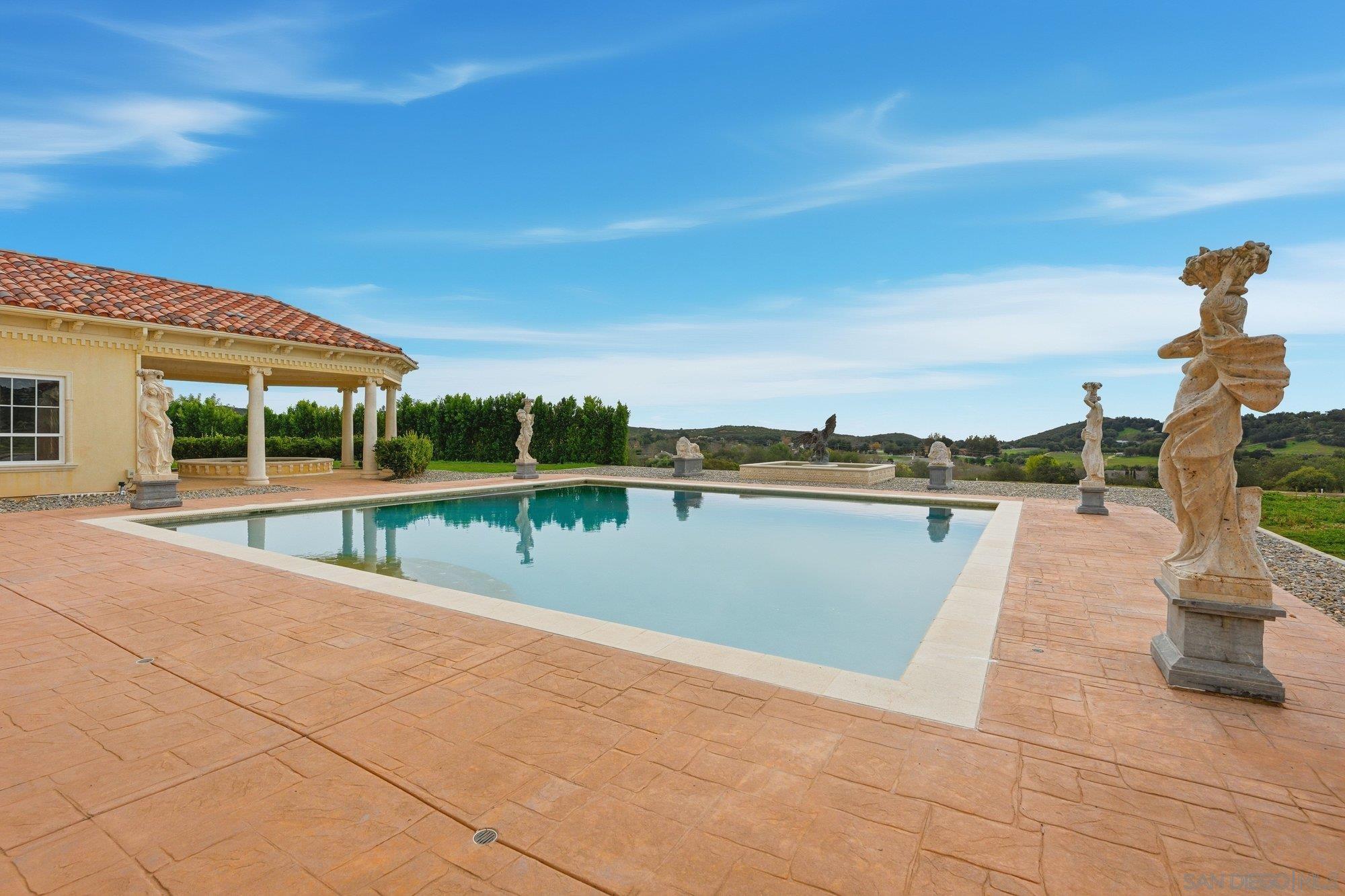 Detail Gallery Image 48 of 59 For 19319  Calle Juanito, Murrieta,  CA 92562 - 5 Beds | 5/3 Baths