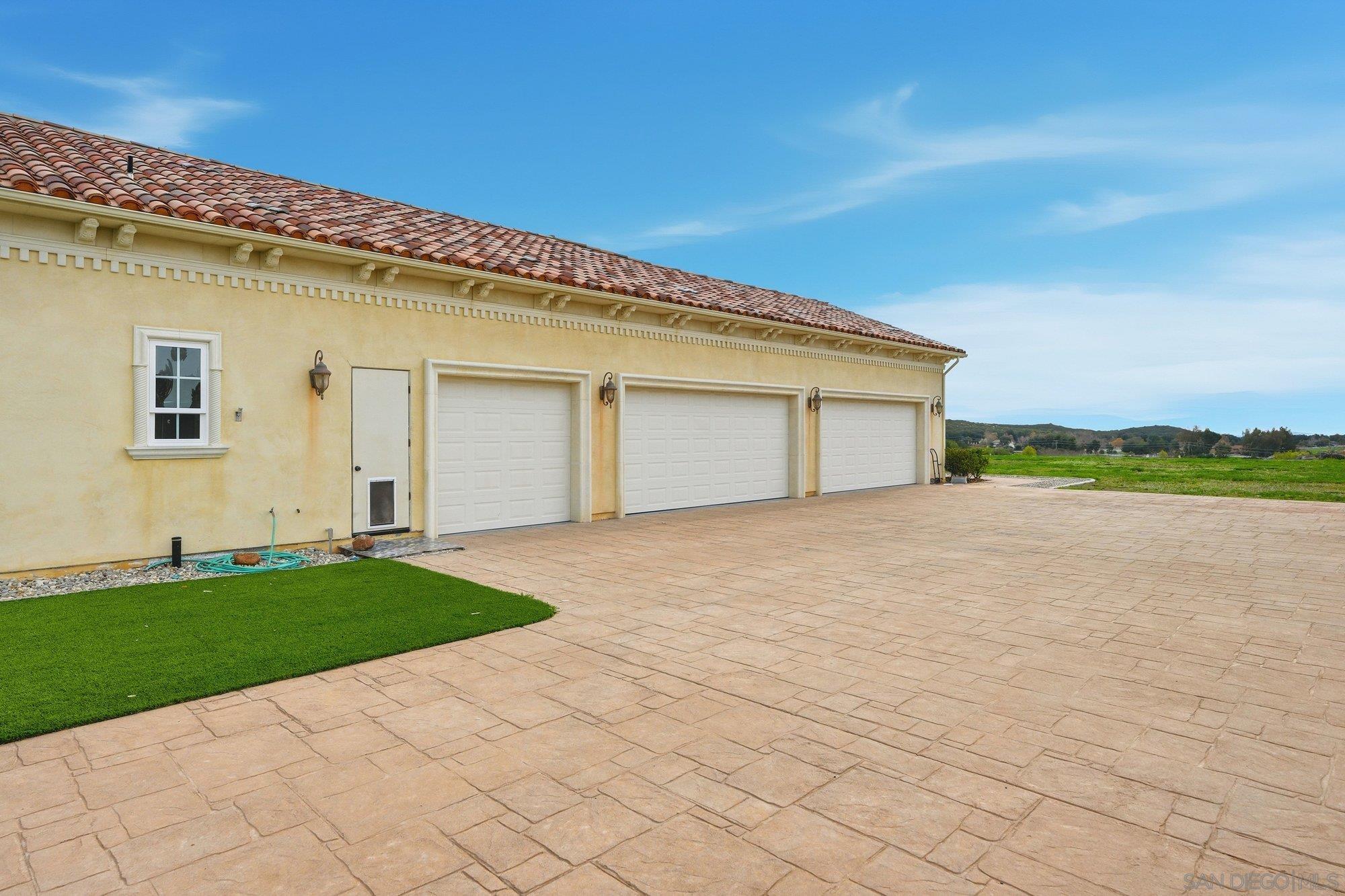 Detail Gallery Image 55 of 59 For 19319  Calle Juanito, Murrieta,  CA 92562 - 5 Beds | 5/3 Baths