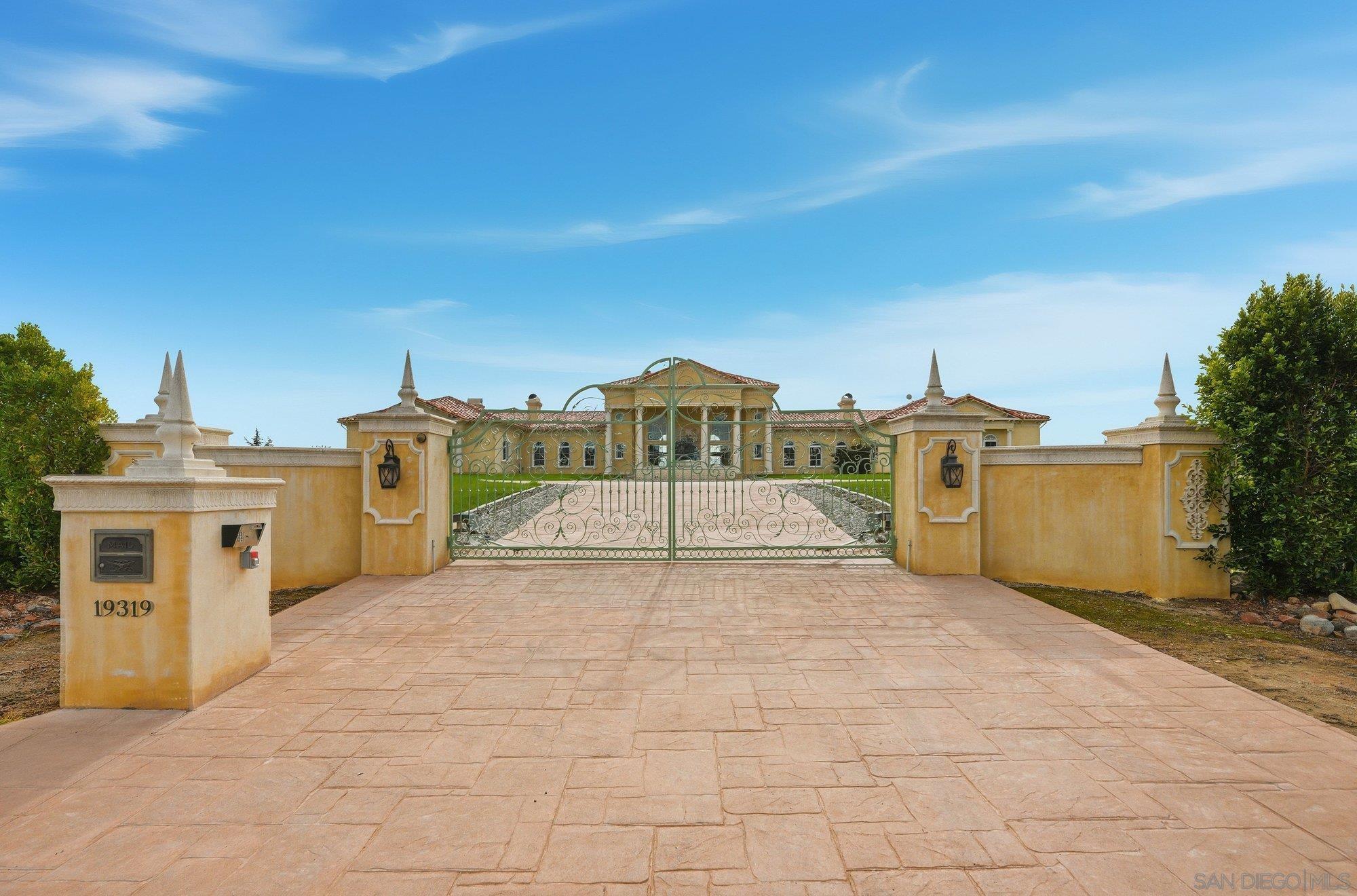 Detail Gallery Image 57 of 59 For 19319  Calle Juanito, Murrieta,  CA 92562 - 5 Beds | 5/3 Baths