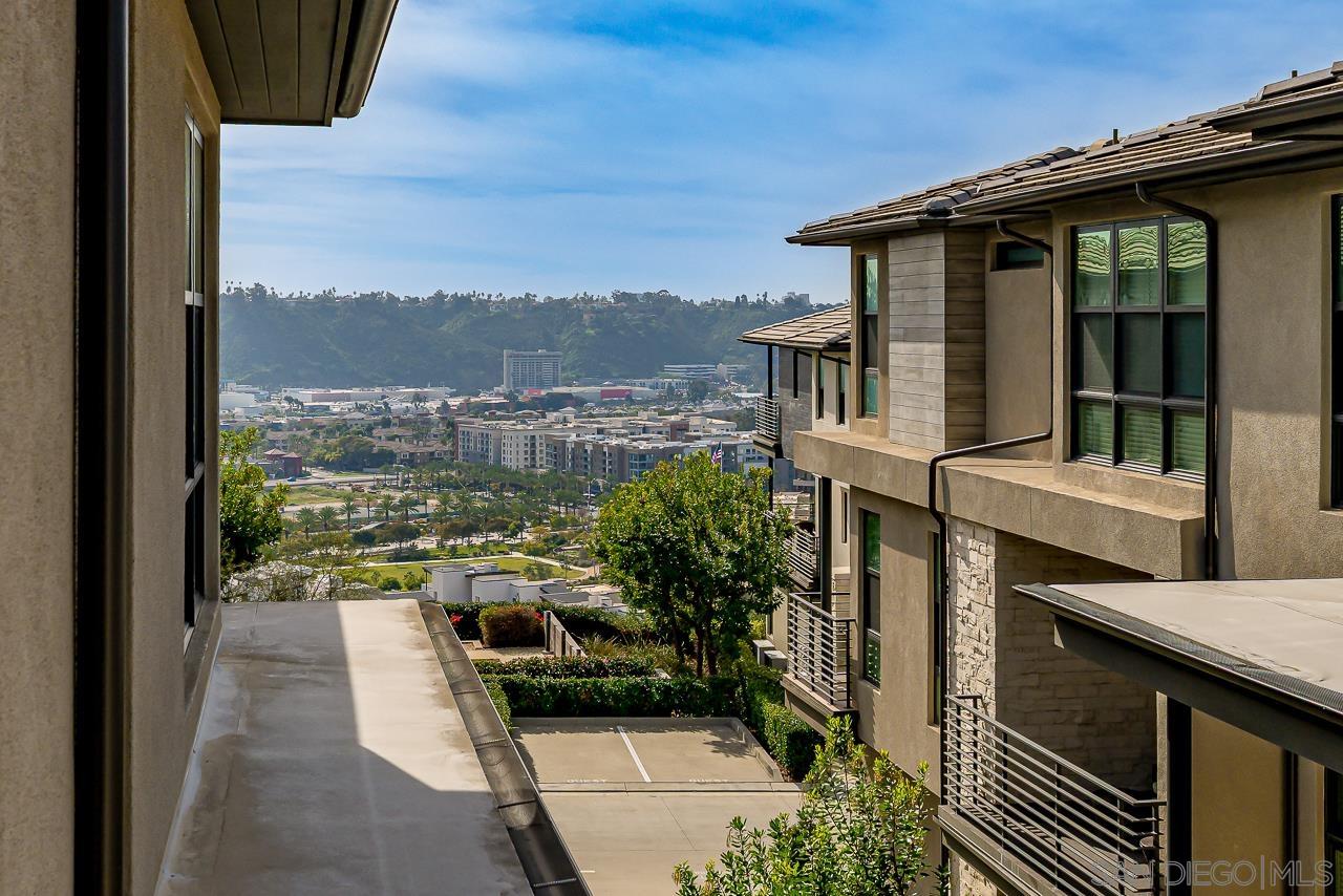 Detail Gallery Image 17 of 71 For 2776  via Alta Pl, San Diego,  CA 92108 - 3 Beds | 3 Baths