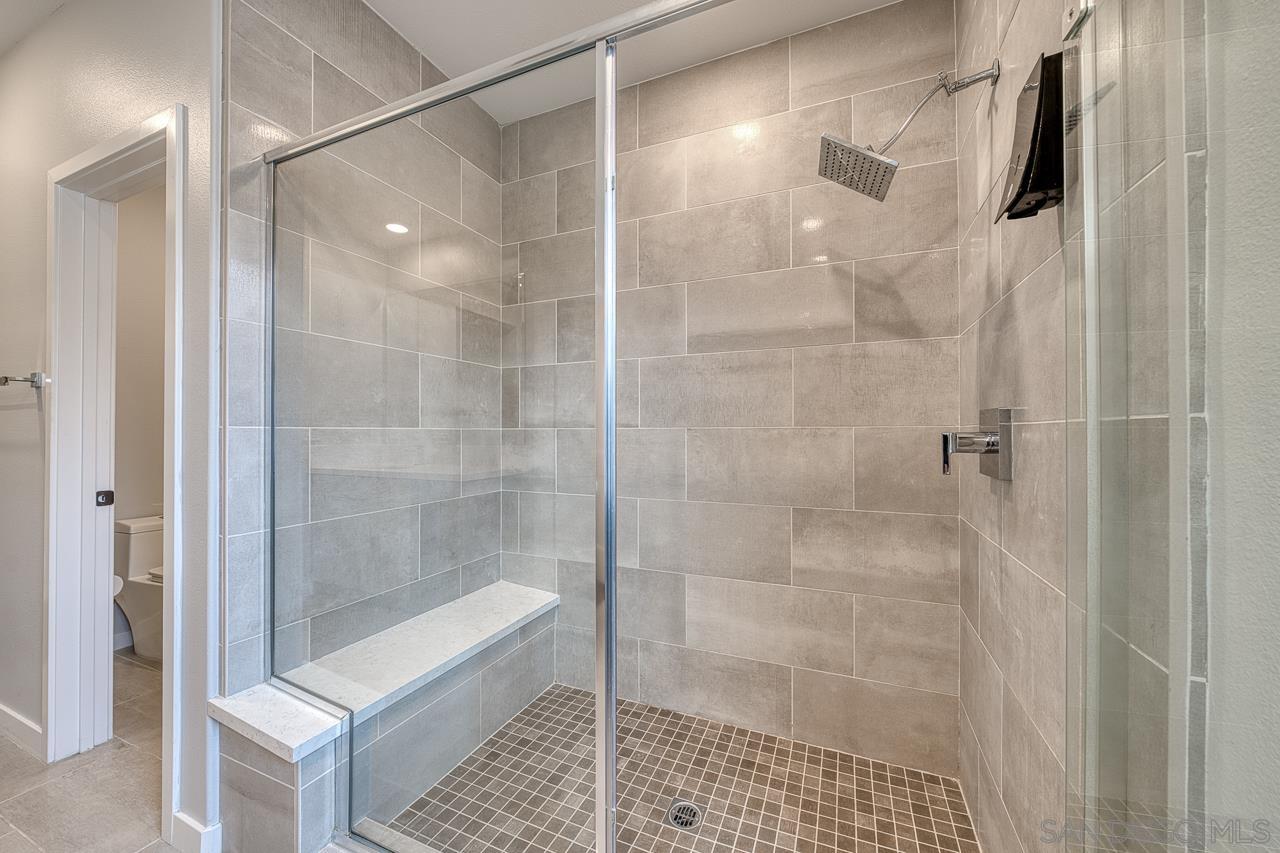 Detail Gallery Image 24 of 69 For 2776  via Alta Pl, San Diego,  CA 92108 - 3 Beds | 3 Baths