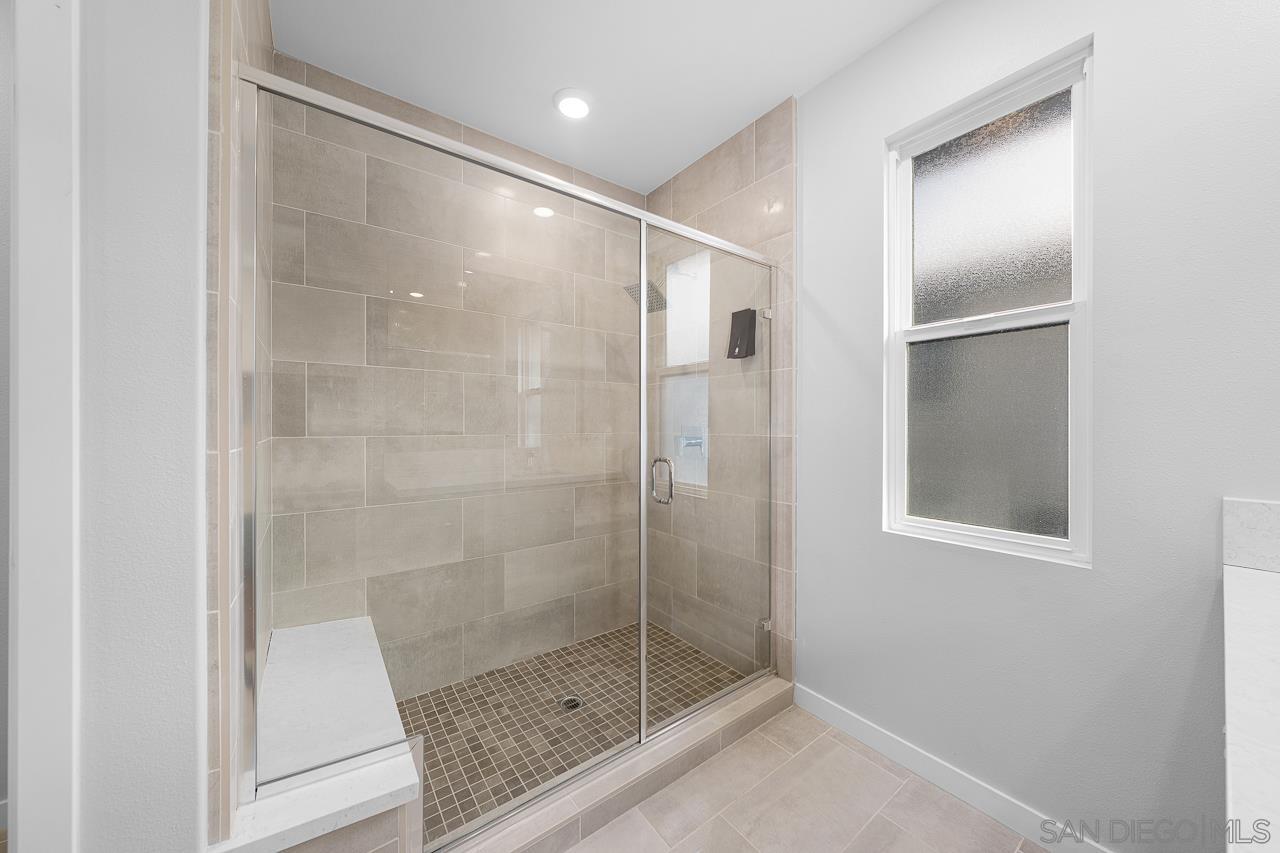 Detail Gallery Image 25 of 69 For 2776  via Alta Pl, San Diego,  CA 92108 - 3 Beds | 3 Baths