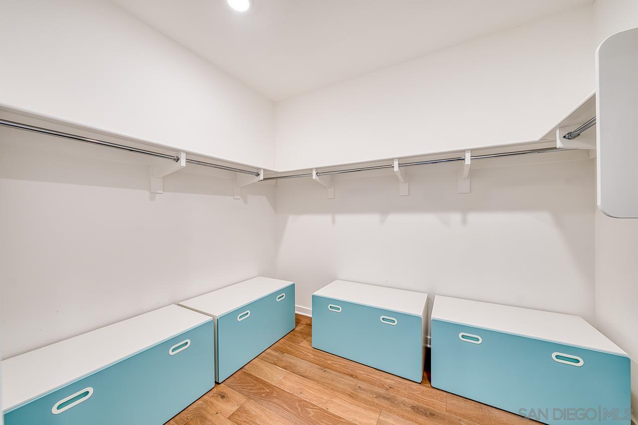 Detail Gallery Image 28 of 71 For 2776  via Alta Pl, San Diego,  CA 92108 - 3 Beds | 3 Baths