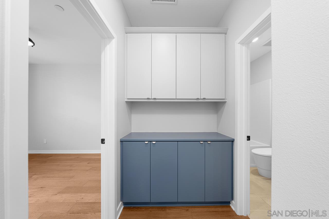 Detail Gallery Image 30 of 71 For 2776  via Alta Pl, San Diego,  CA 92108 - 3 Beds | 3 Baths