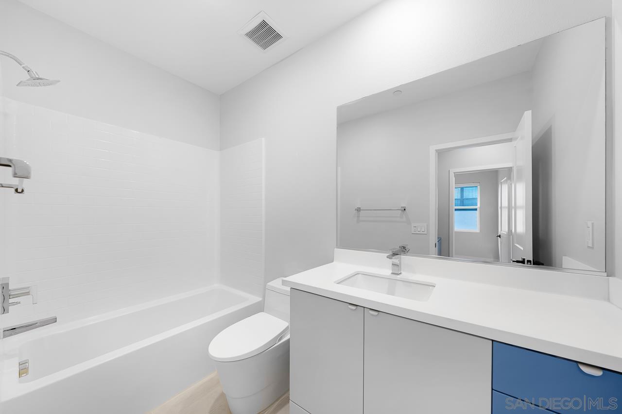 Detail Gallery Image 31 of 71 For 2776  via Alta Pl, San Diego,  CA 92108 - 3 Beds | 3 Baths