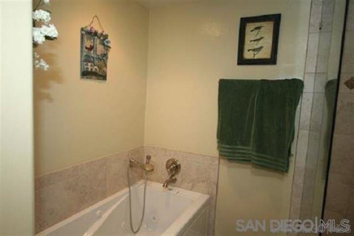 Detail Gallery Image 13 of 15 For 804 W 7th Avenue, Escondido,  CA 92025 - 4 Beds | 2/1 Baths