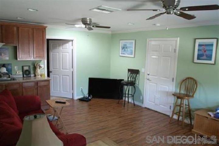 Detail Gallery Image 8 of 15 For 804 W 7th Avenue, Escondido,  CA 92025 - 4 Beds | 2/1 Baths