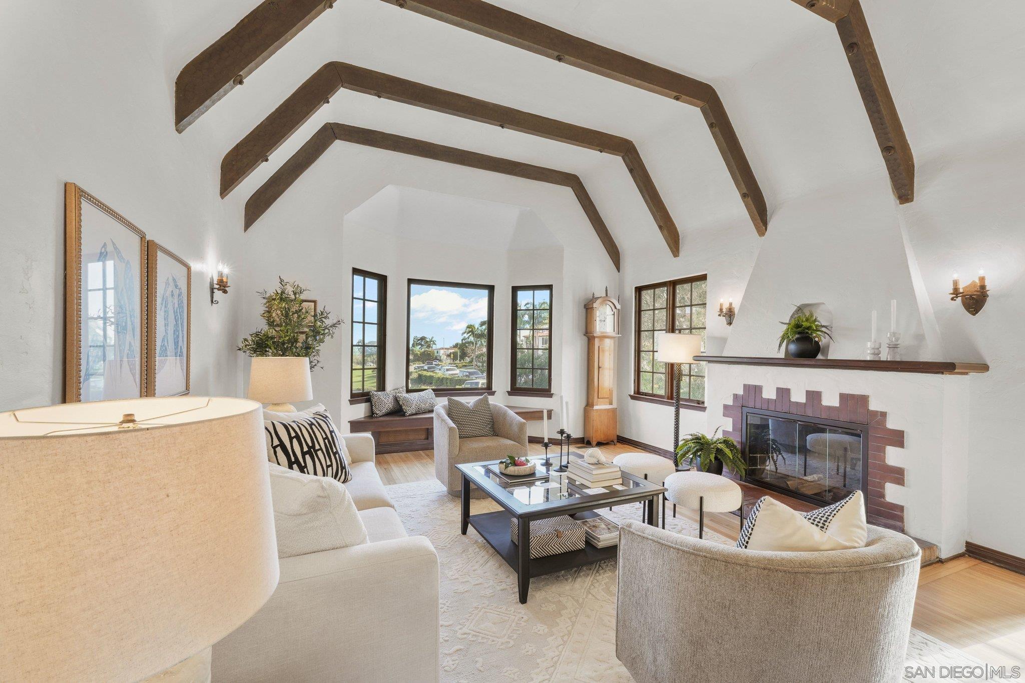 Detail Gallery Image 10 of 50 For 3638  Plumosa Drive, San Diego,  CA 92106 - 5 Beds | 2 Baths