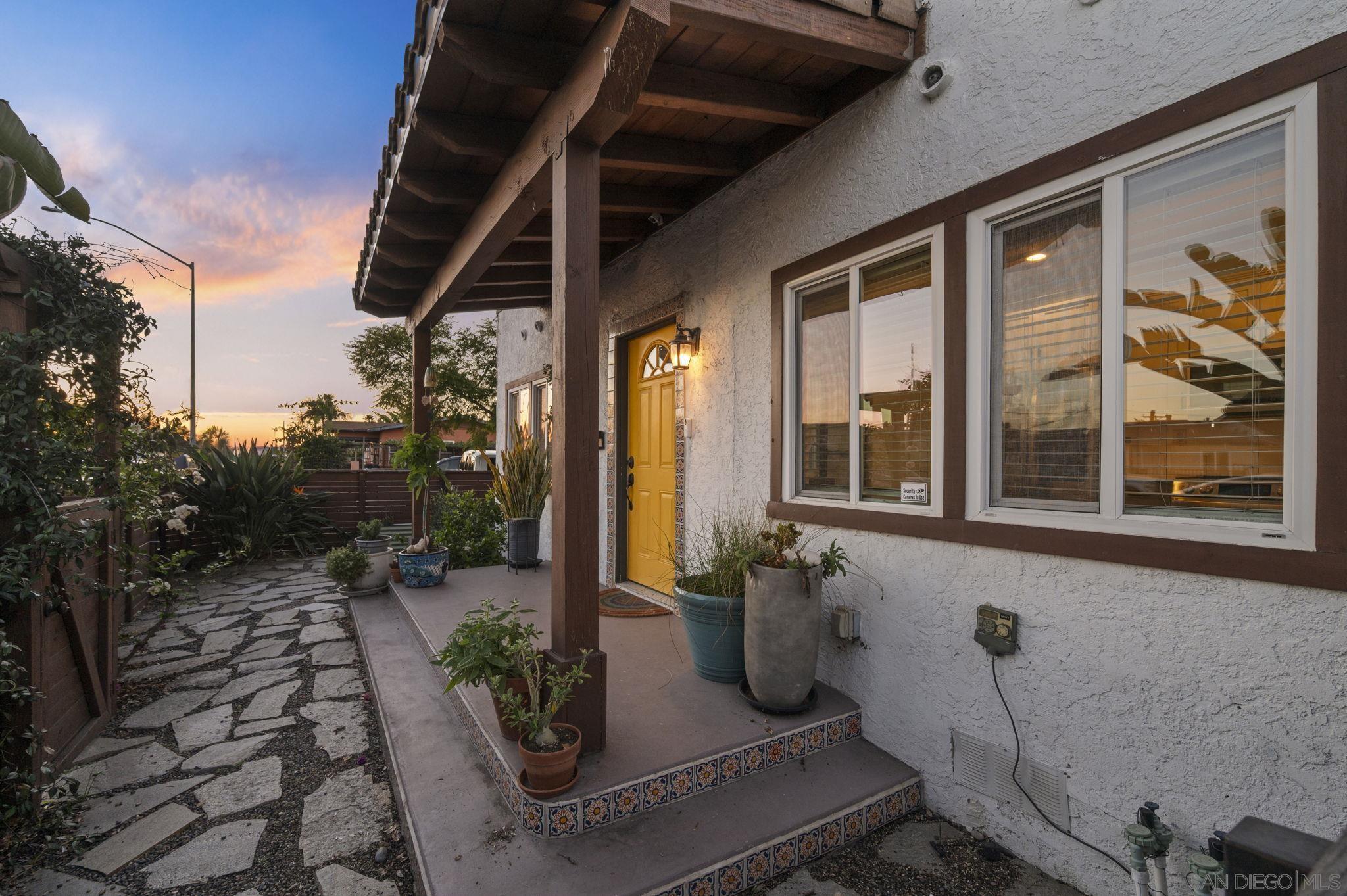 Detail Gallery Image 5 of 43 For 4152  Orange Ave, San Diego,  CA 92105 - 3 Beds | 2 Baths