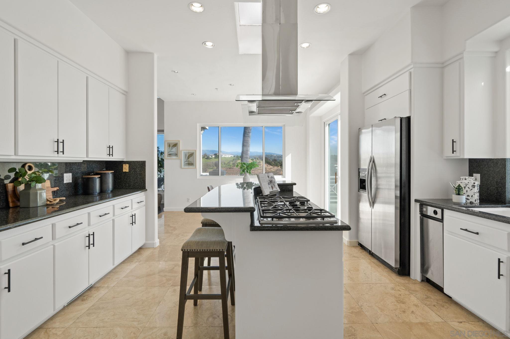 Detail Gallery Image 17 of 60 For 4462  Fallsbrae Rd, Fallbrook,  CA 92028 - 4 Beds | 3/1 Baths