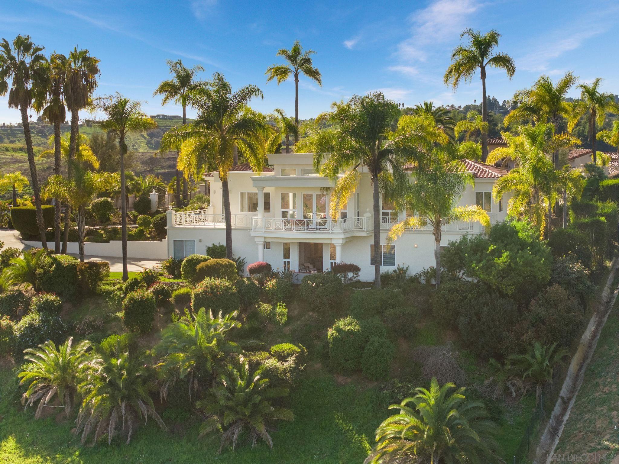 Detail Gallery Image 3 of 60 For 4462  Fallsbrae Rd, Fallbrook,  CA 92028 - 4 Beds | 3/1 Baths