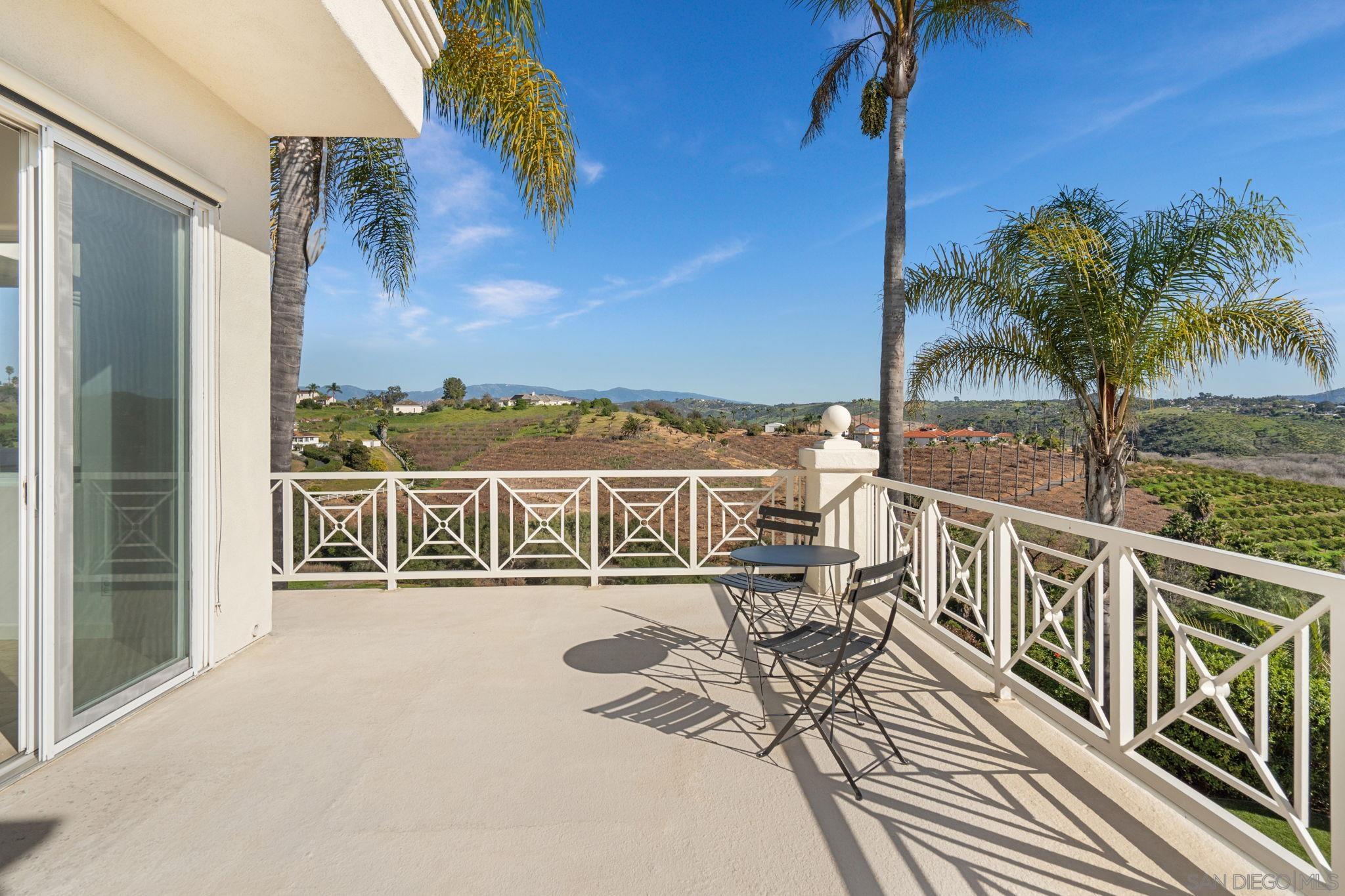 Detail Gallery Image 22 of 60 For 4462  Fallsbrae Rd, Fallbrook,  CA 92028 - 4 Beds | 3/1 Baths