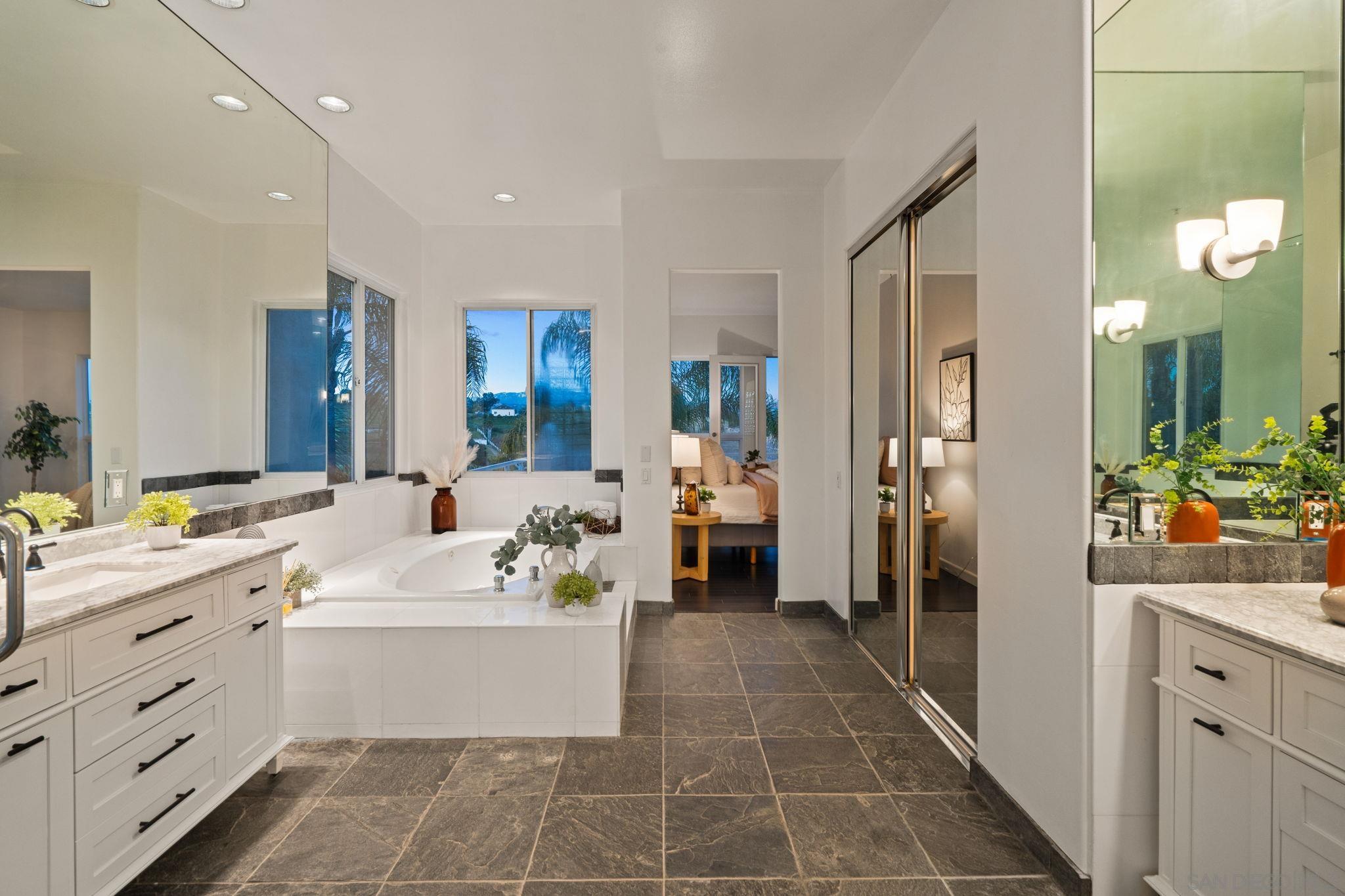 Detail Gallery Image 31 of 60 For 4462  Fallsbrae Rd, Fallbrook,  CA 92028 - 4 Beds | 3/1 Baths