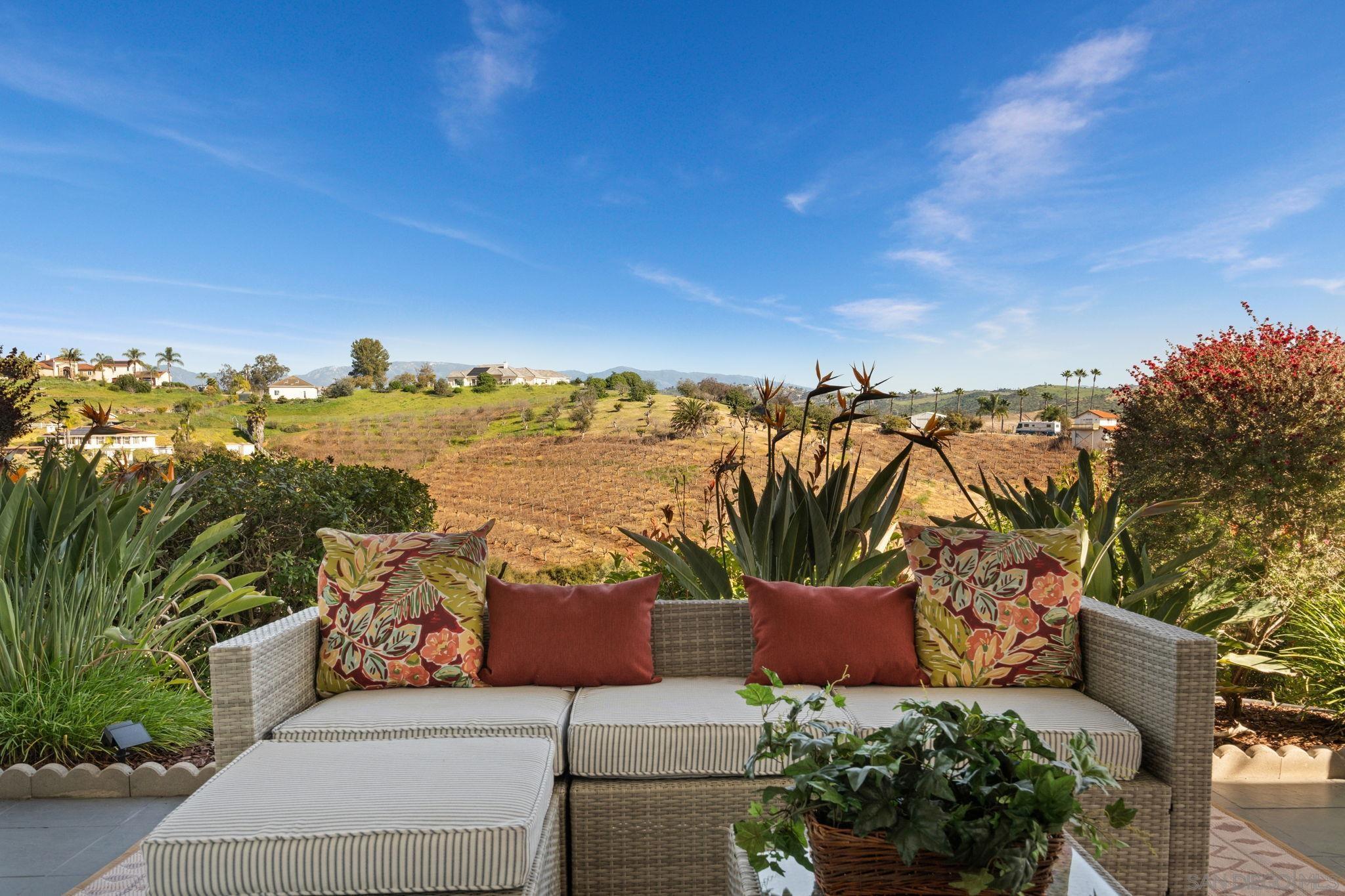 Detail Gallery Image 42 of 60 For 4462  Fallsbrae Rd, Fallbrook,  CA 92028 - 4 Beds | 3/1 Baths