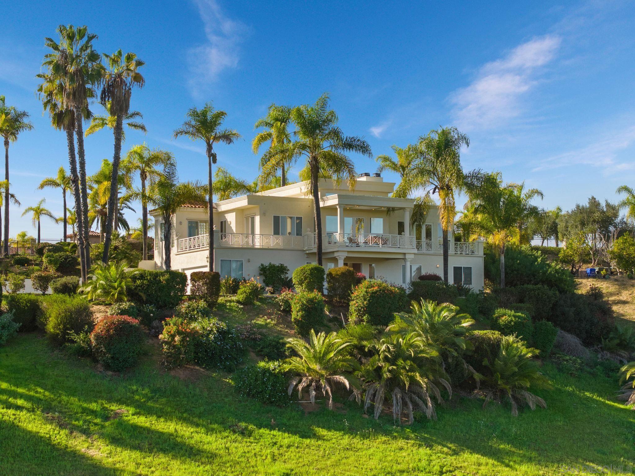 Detail Gallery Image 10 of 60 For 4462  Fallsbrae Rd, Fallbrook,  CA 92028 - 4 Beds | 3/1 Baths