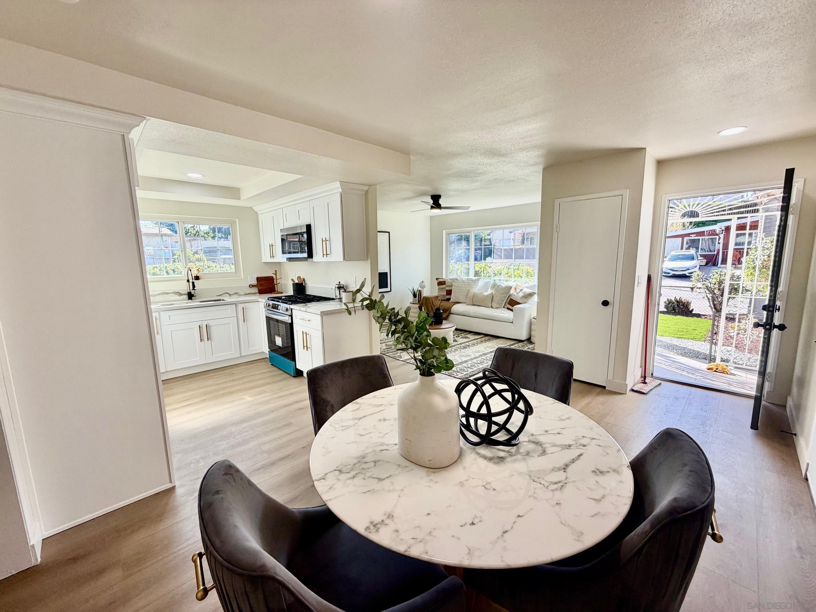 Detail Gallery Image 5 of 23 For 731  Pecos Street, Spring Valley,  CA 91977 - 3 Beds | 2 Baths