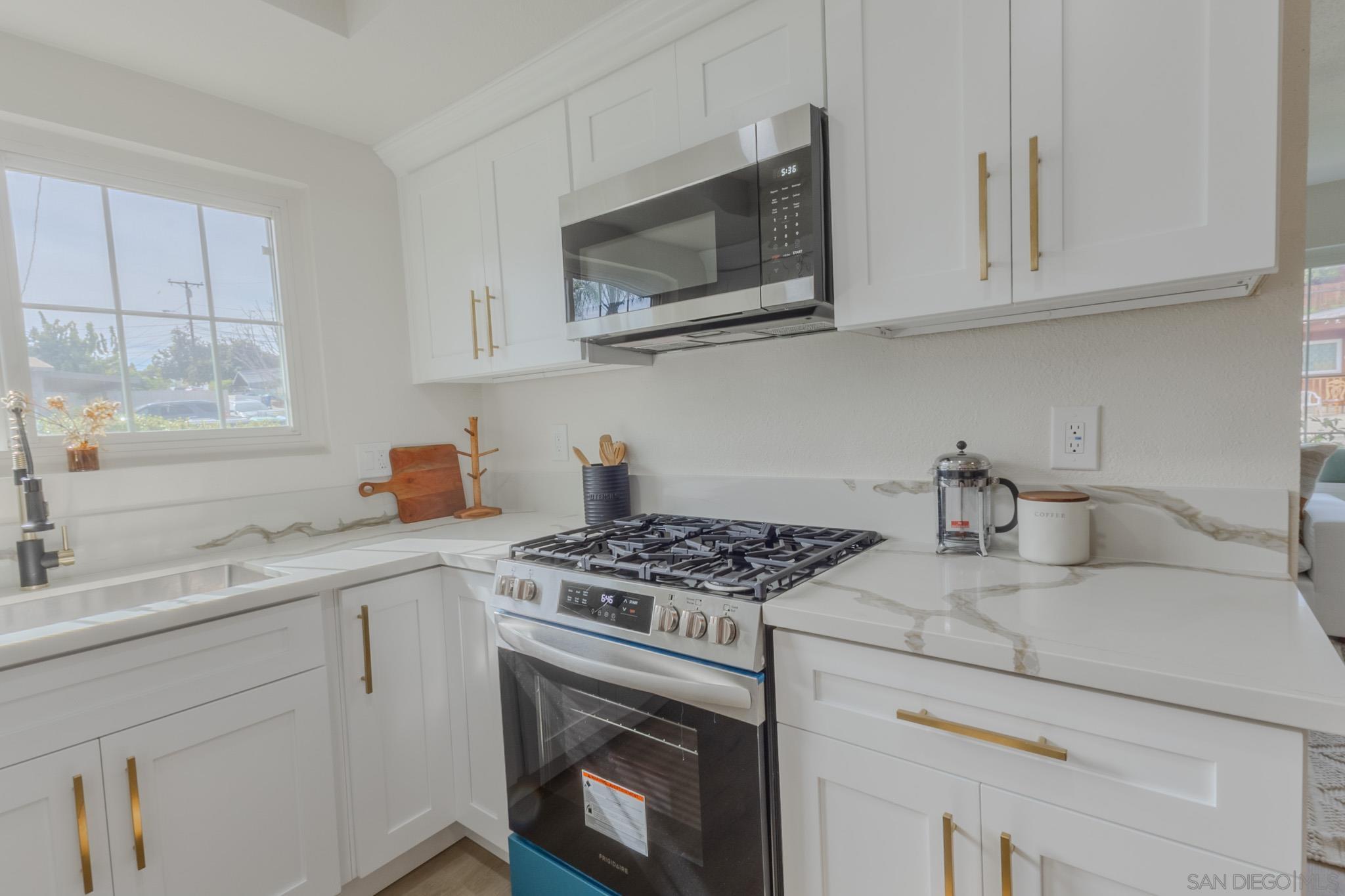 Detail Gallery Image 9 of 25 For 731  Pecos Street, Spring Valley,  CA 91977 - 3 Beds | 2 Baths