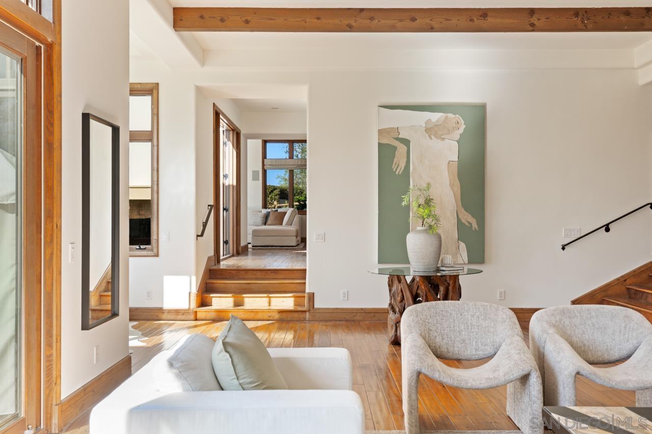 Detail Gallery Image 16 of 69 For 8080  La Jolla Scenic Dr N, La Jolla,  CA 92037 - 5 Beds | 4/1 Baths