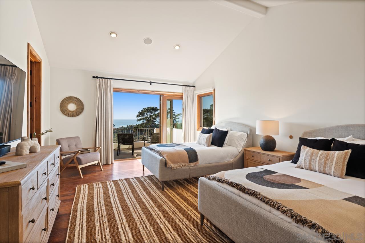 Detail Gallery Image 51 of 69 For 8080  La Jolla Scenic Dr N, La Jolla,  CA 92037 - 5 Beds | 4/1 Baths