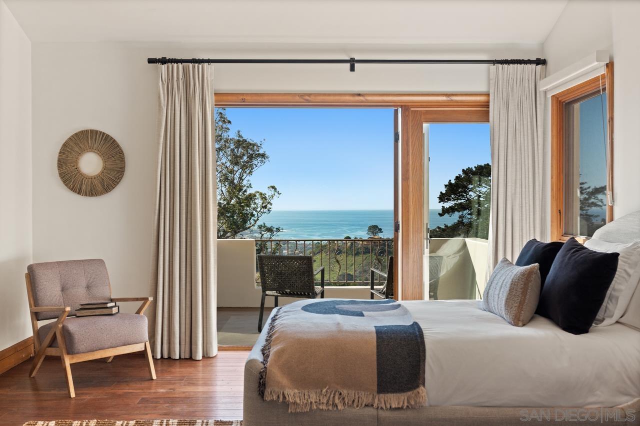 Detail Gallery Image 52 of 69 For 8080  La Jolla Scenic Dr N, La Jolla,  CA 92037 - 5 Beds | 4/1 Baths