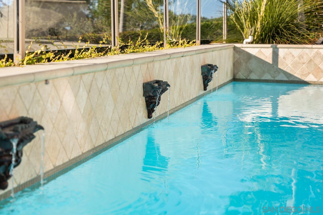 Detail Gallery Image 68 of 69 For 8080  La Jolla Scenic Dr N, La Jolla,  CA 92037 - 5 Beds | 4/1 Baths