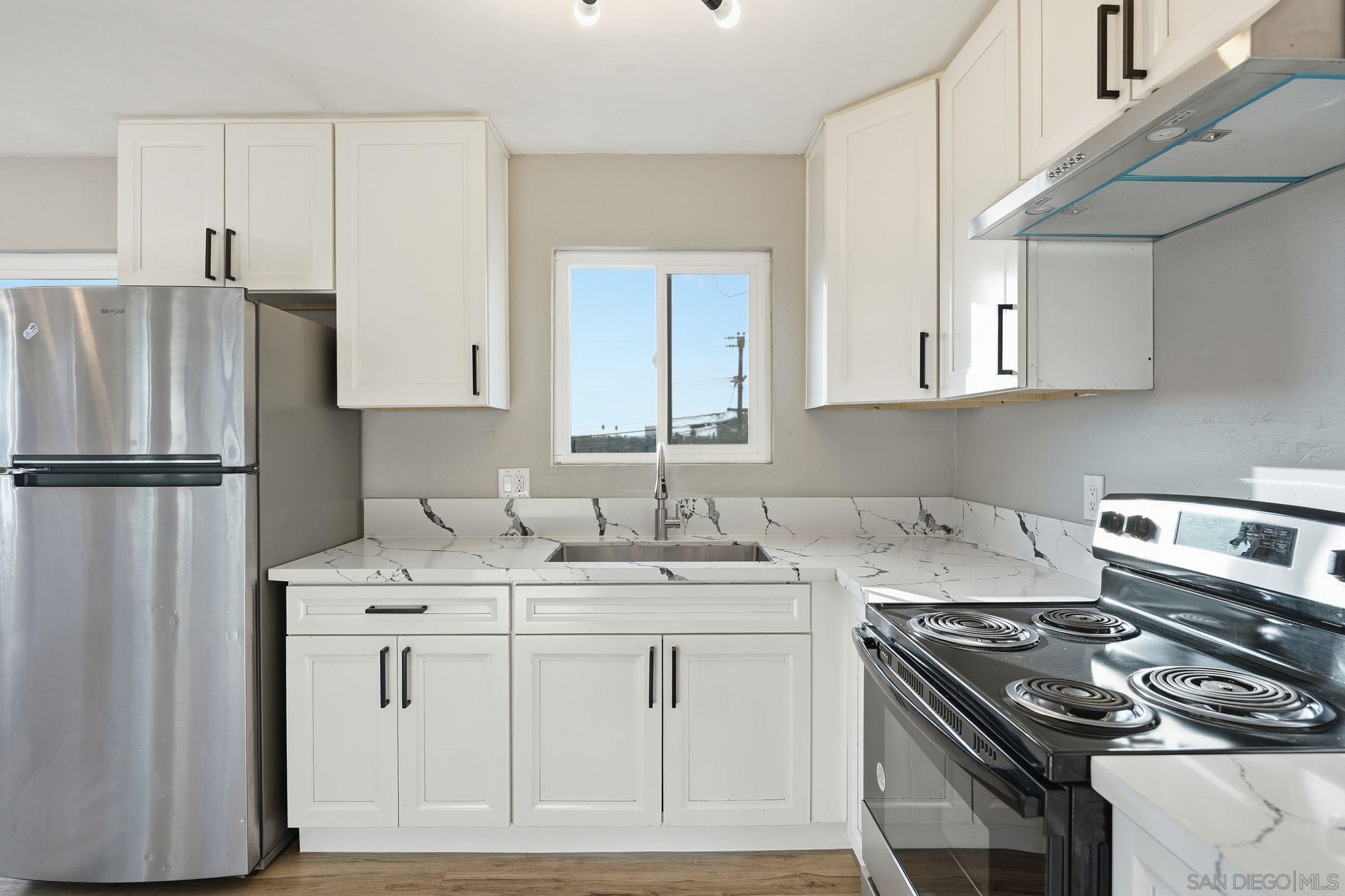 Detail Gallery Image 8 of 34 For 204-12 S Pardee, San Diego,  CA 92113 - – Beds | – Baths