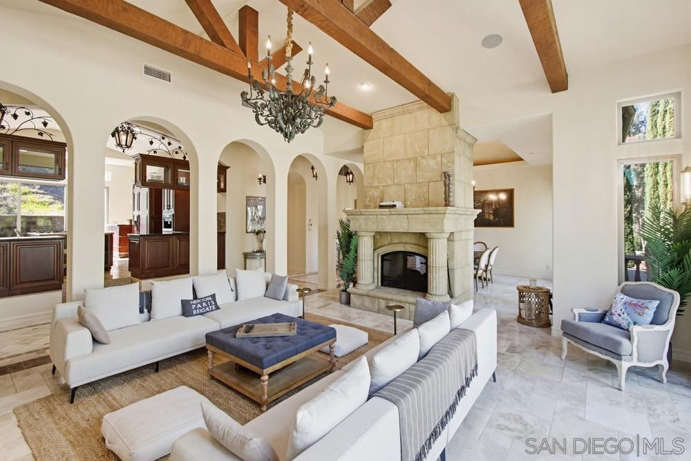 Detail Gallery Image 12 of 75 For 11558  Creek, Poway,  CA 92064 - 5 Beds | 4/1 Baths