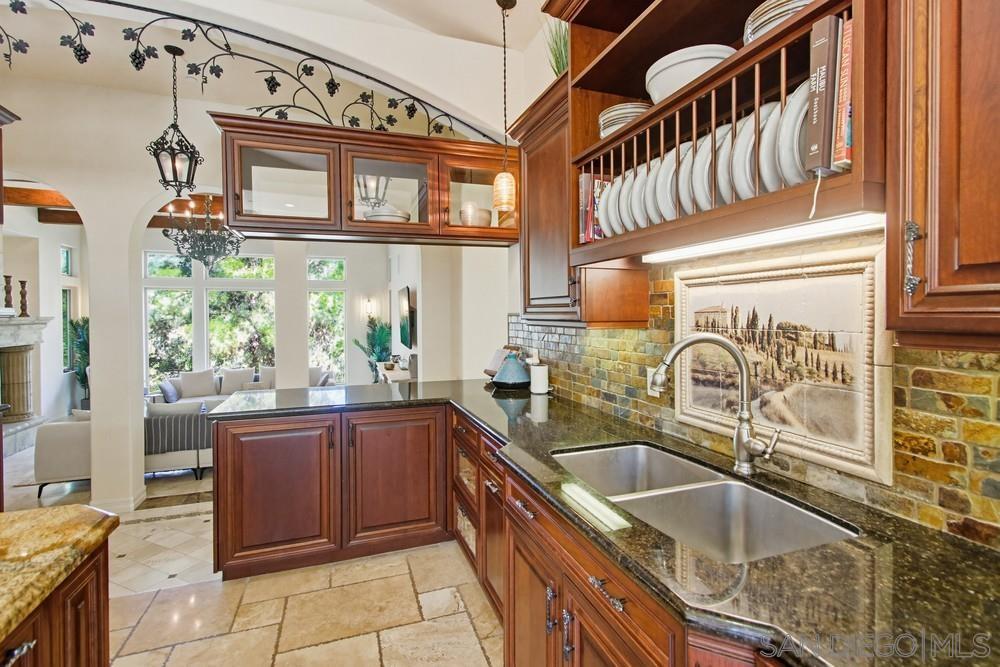 Detail Gallery Image 22 of 75 For 11558  Creek, Poway,  CA 92064 - 5 Beds | 4/1 Baths